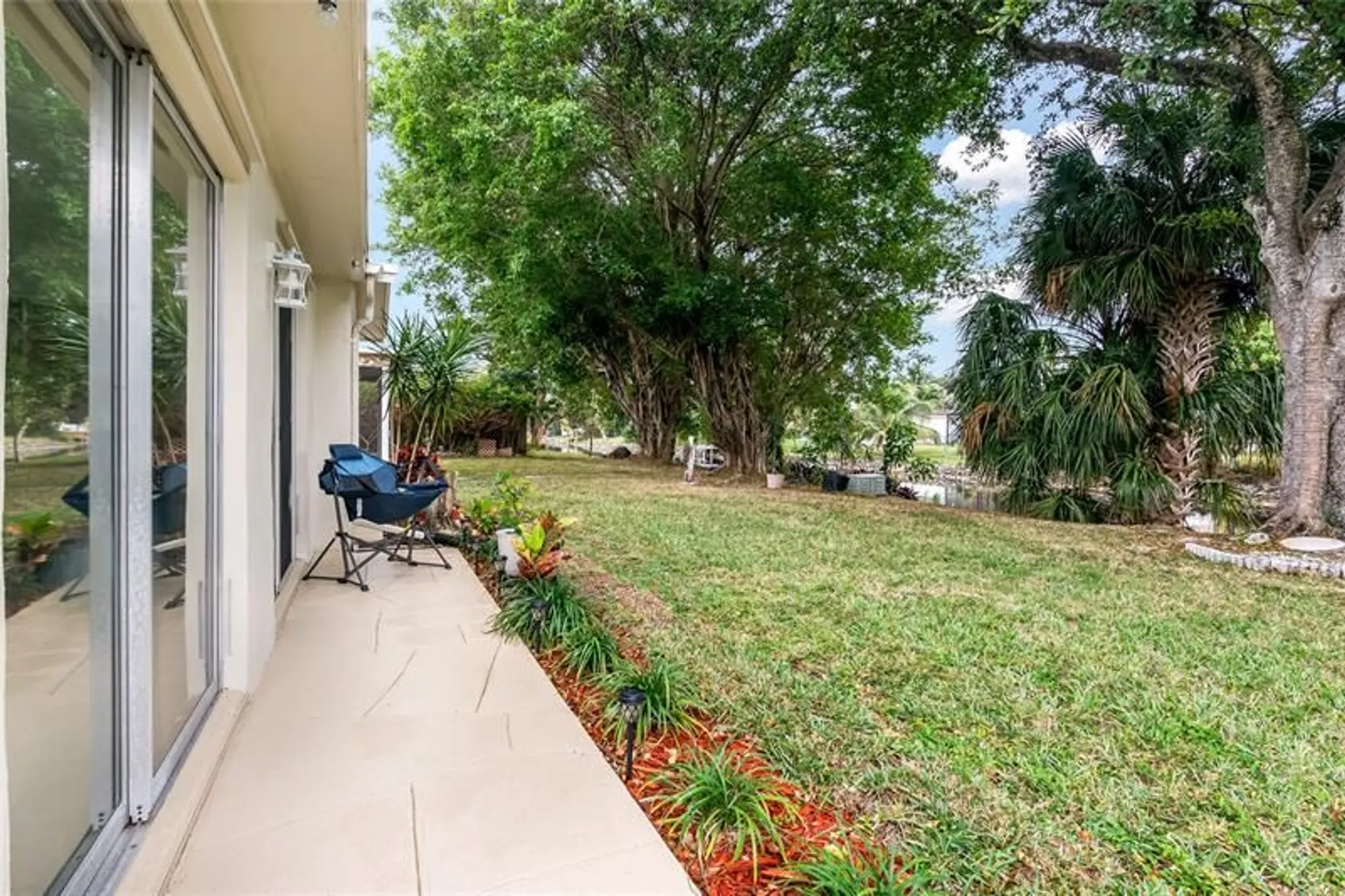 Property Slideshow image 22 of 30 | 985 nw 69th ave, Margate, FL, 33063