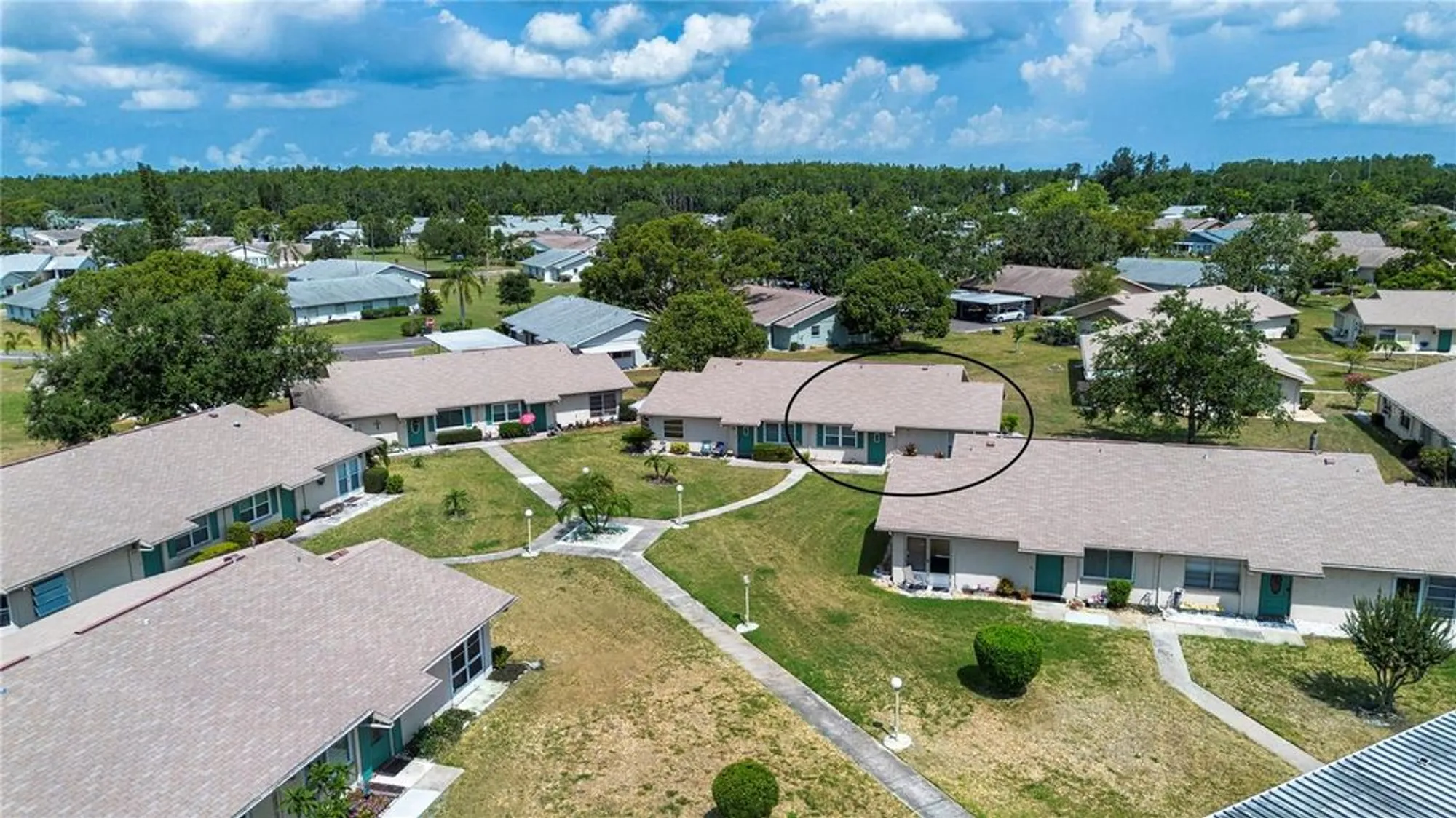 Property Slideshow image 2 of 72 | 1906 canterbury ln 20, Sun City Center, FL, 33573