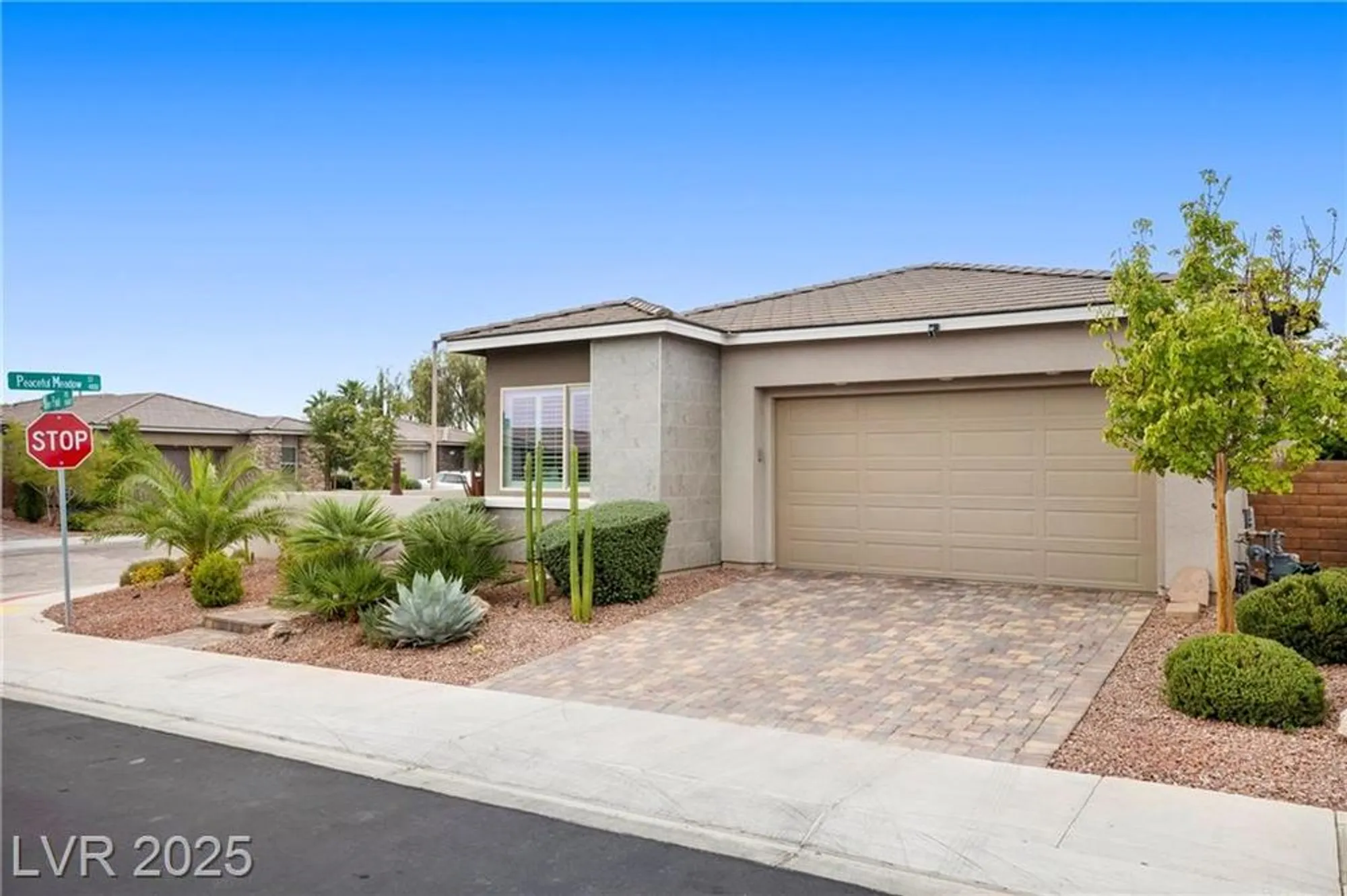 Property Slideshow image 39 of 45 | 10631 silver pond ave, Las Vegas, NV, 89135