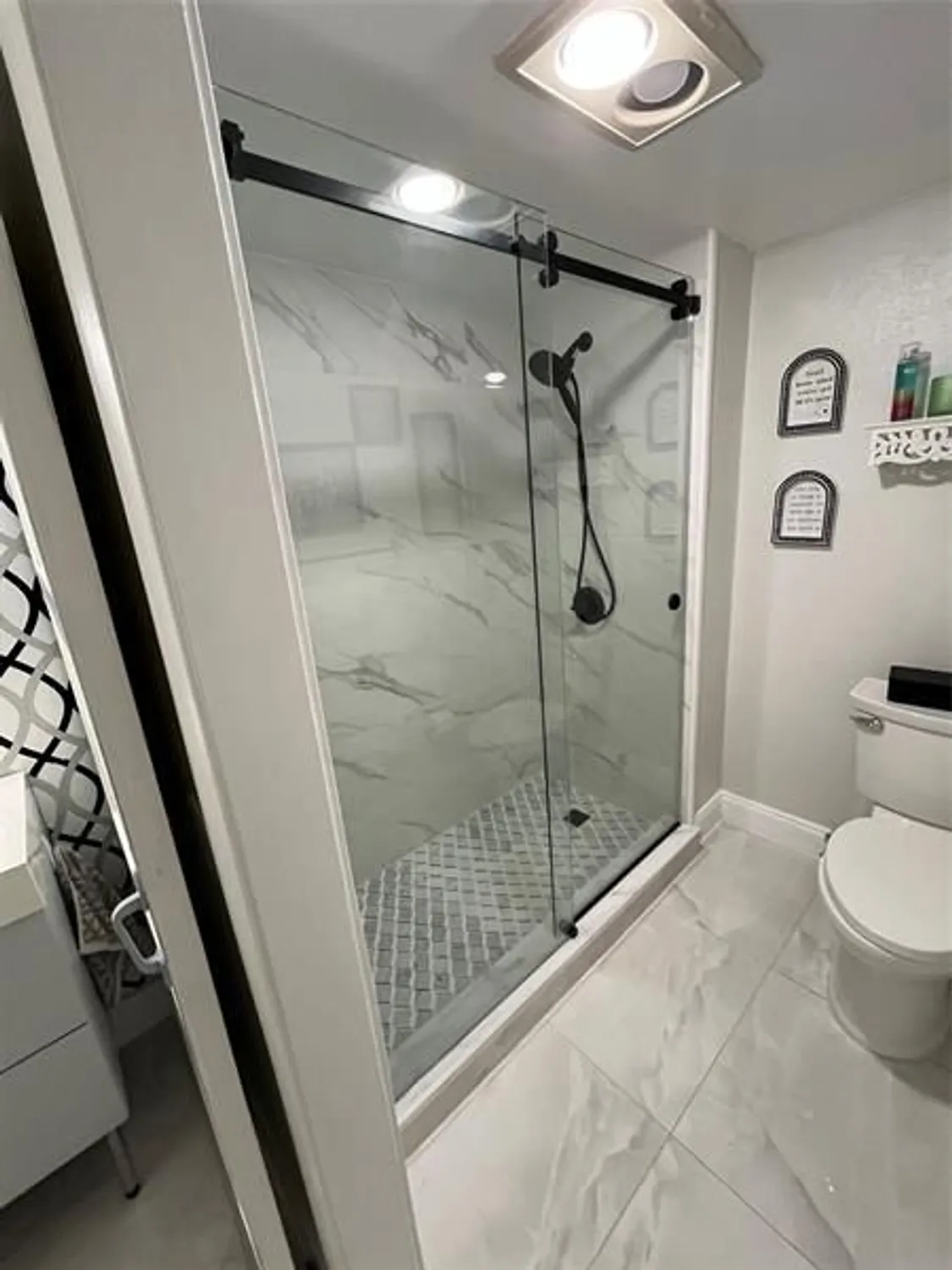 Property Slideshow image 16 of 42 | 21215 lago cir f, Boca Raton, FL, 33433