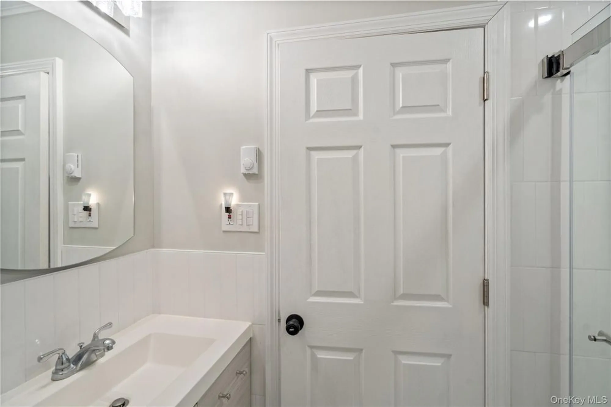 Property Slideshow image 16 of 29 | 53 freedom ln, Coram, NY, 11727