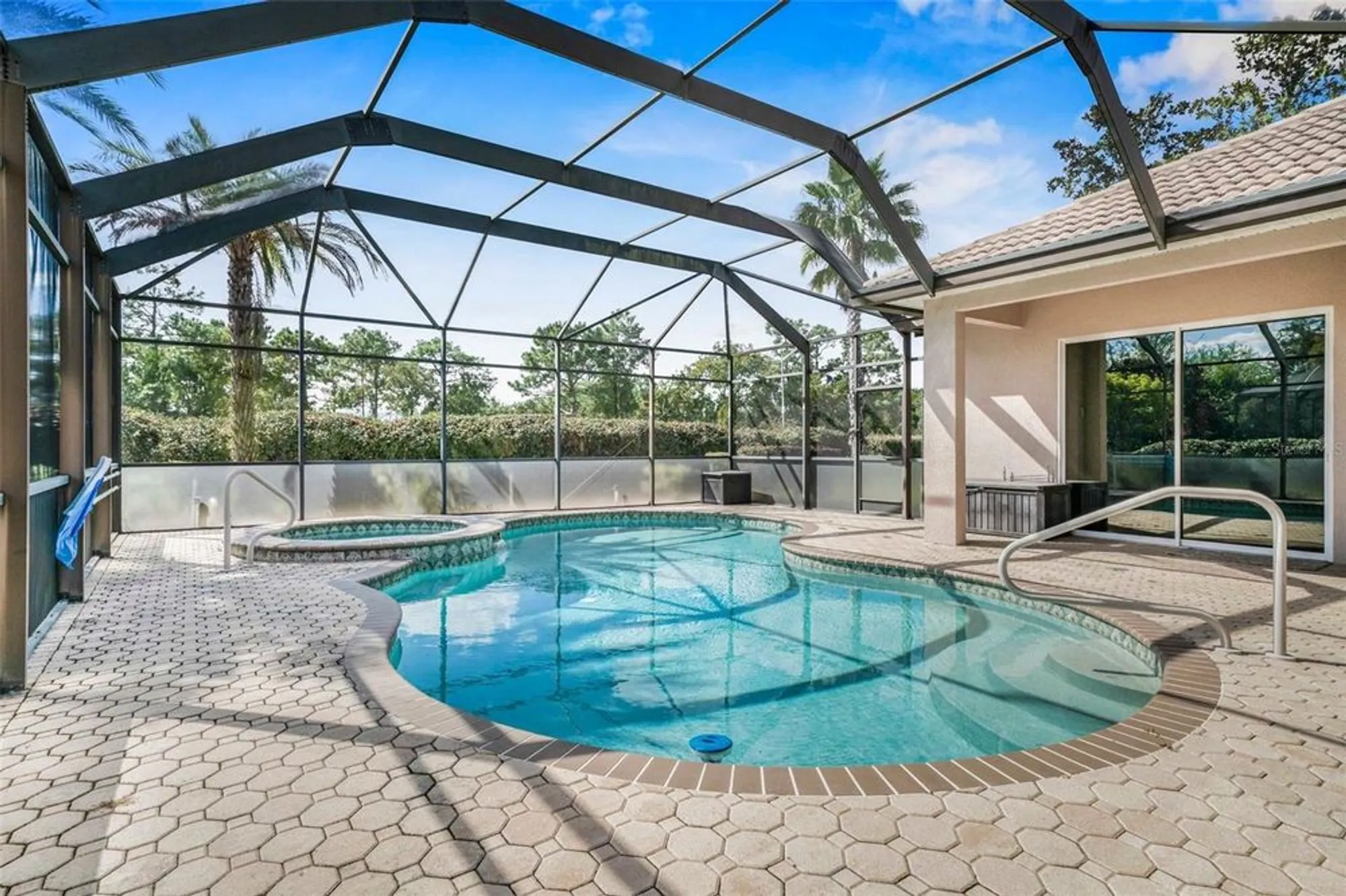 Property Slideshow image 27 of 73 | 8426 charleston dr, Weeki Wachee, FL, 34613