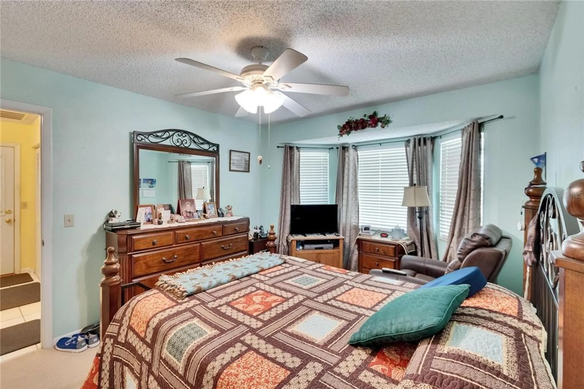 Property Slideshow image 8 of 94 | 3154 prairie dunes cir, Lakeland, FL, 33810