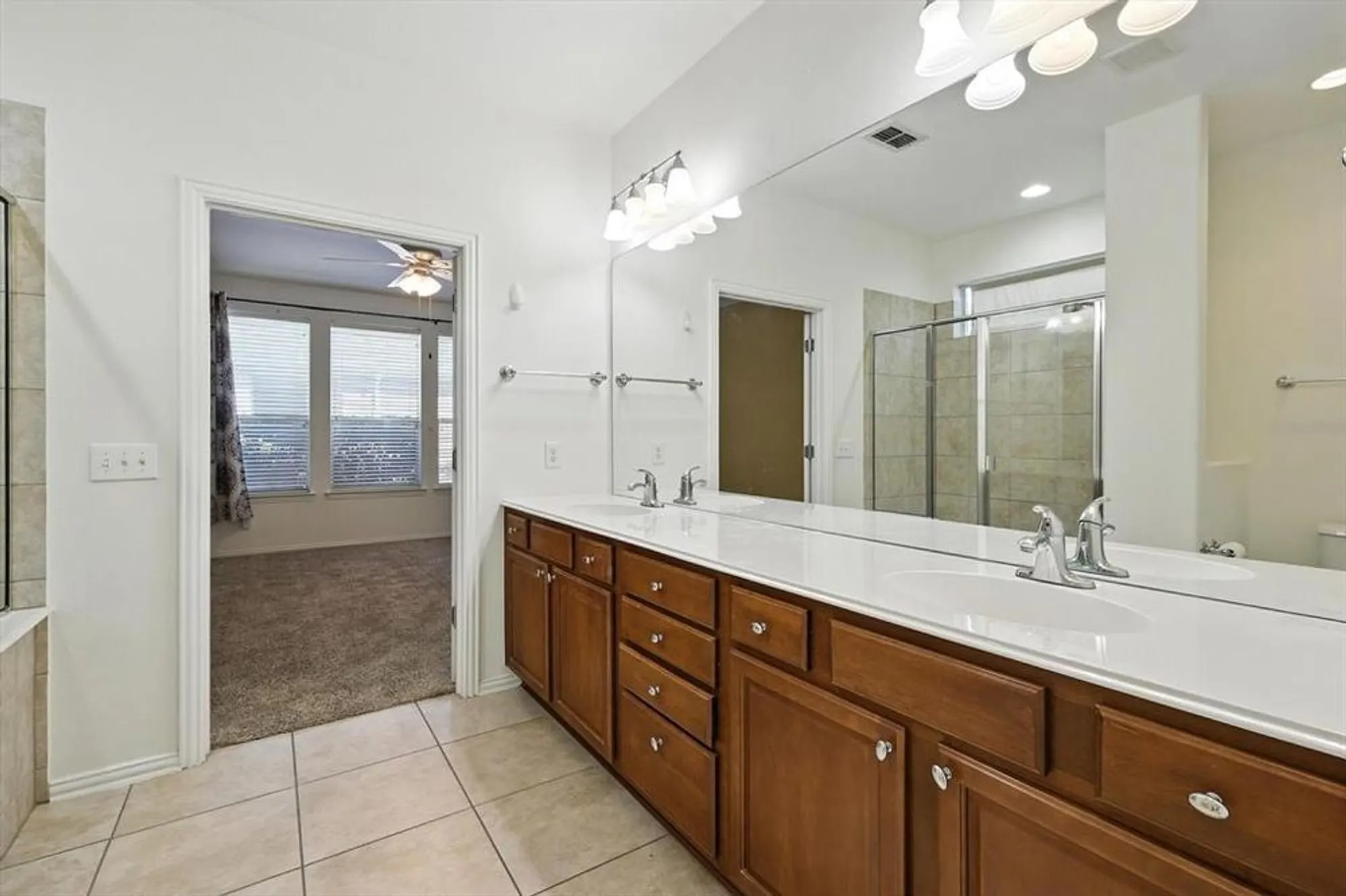 Property Slideshow image 17 of 39 | 7543 angel trace dr, Frisco, TX, 75036