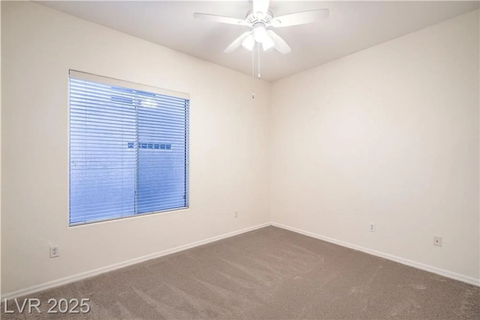 Property Slideshow image 30 of 65 | 2170 peyten park st, Henderson, NV, 89052