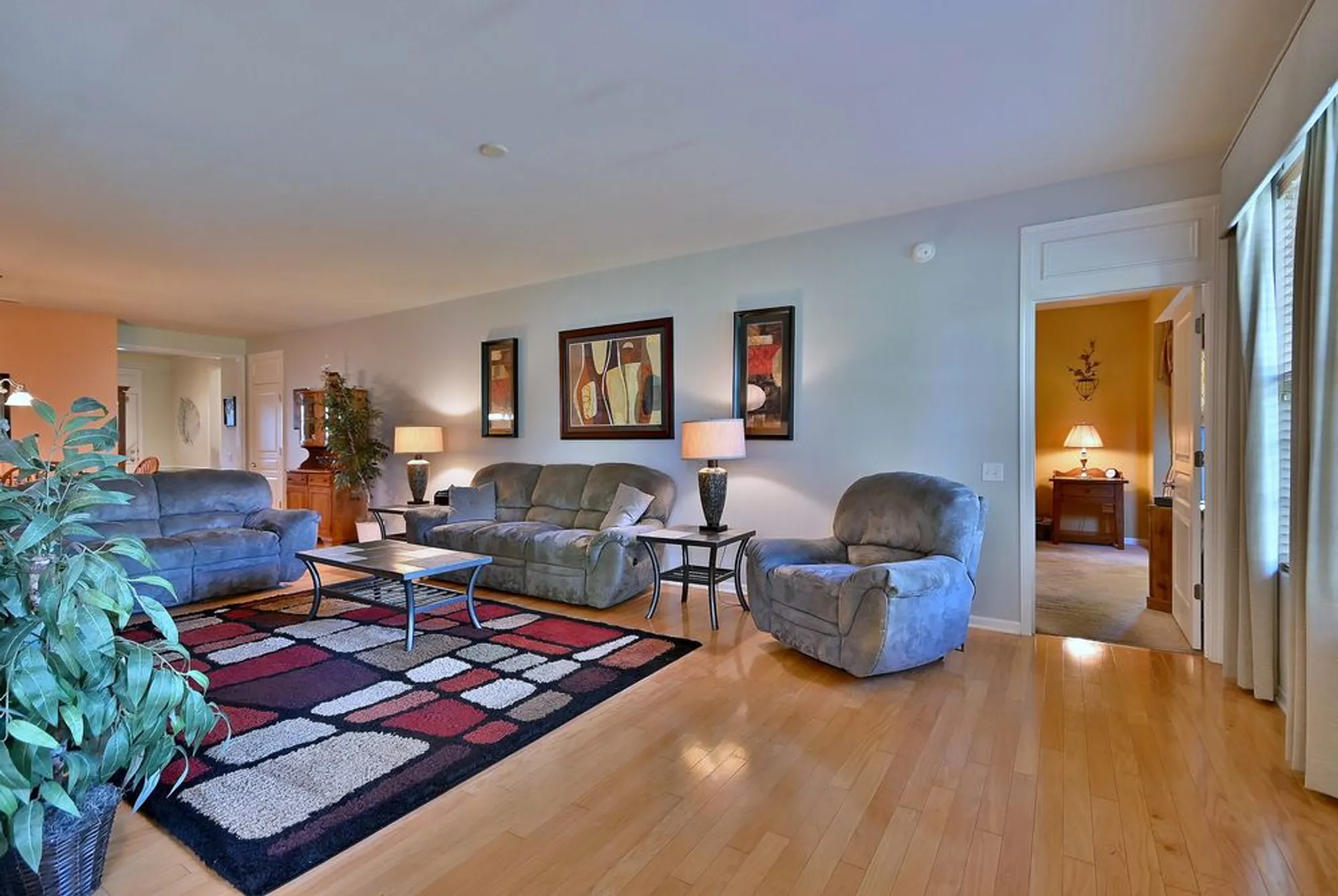 Property Slideshow image 19 of 36 | 2832 beacon point cir, Elgin, IL, 60124