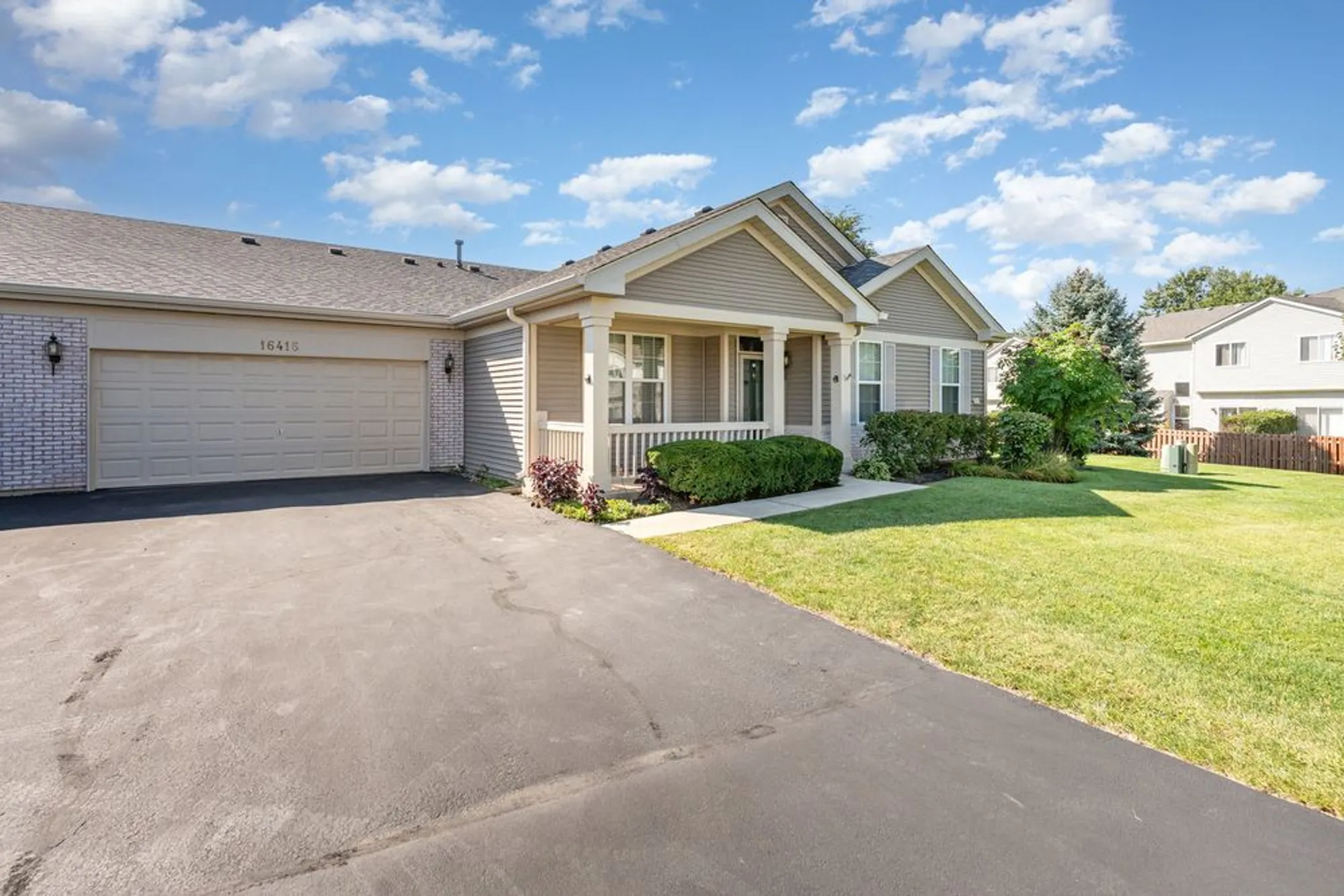 Property Slideshow image 23 of 25 | 16416 crescent lake ct, Crest Hill, IL, 60403