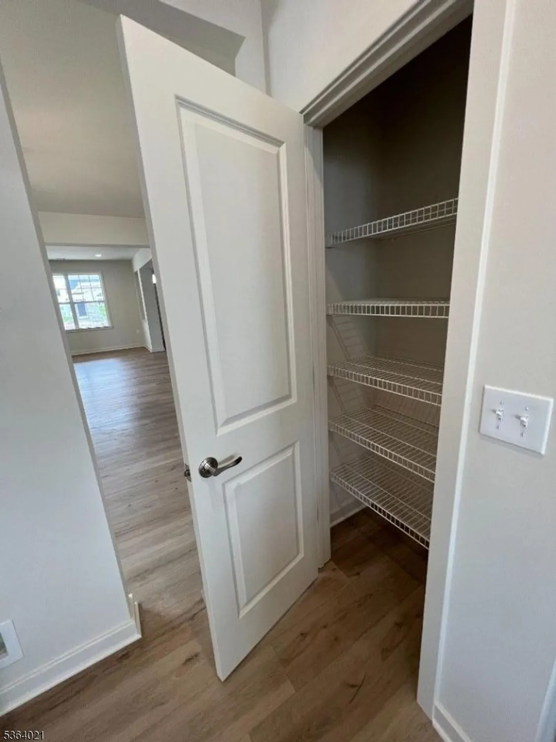 Property Slideshow image 11 of 24 | 6 leidl cir, Hillsborough, NJ, 08844