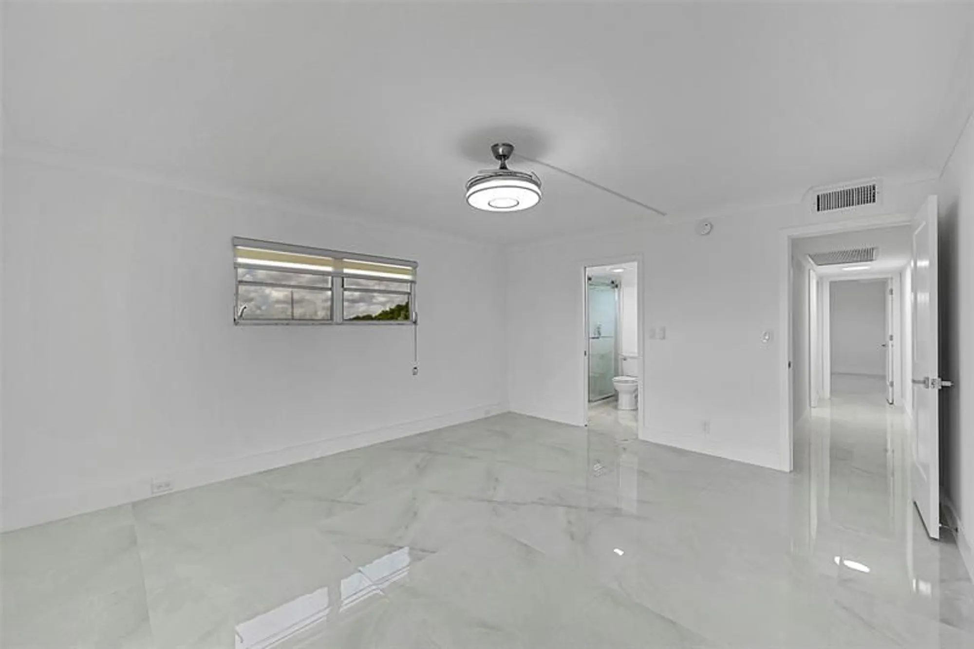Property Slideshow image 36 of 65 | 2901 victoria cir m4, Coconut Creek, FL, 33066
