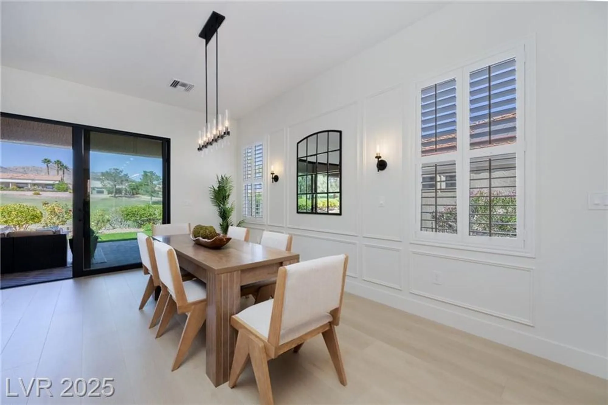 Property Slideshow image 13 of 43 | 2725 youngdale dr, Las Vegas, NV, 89134