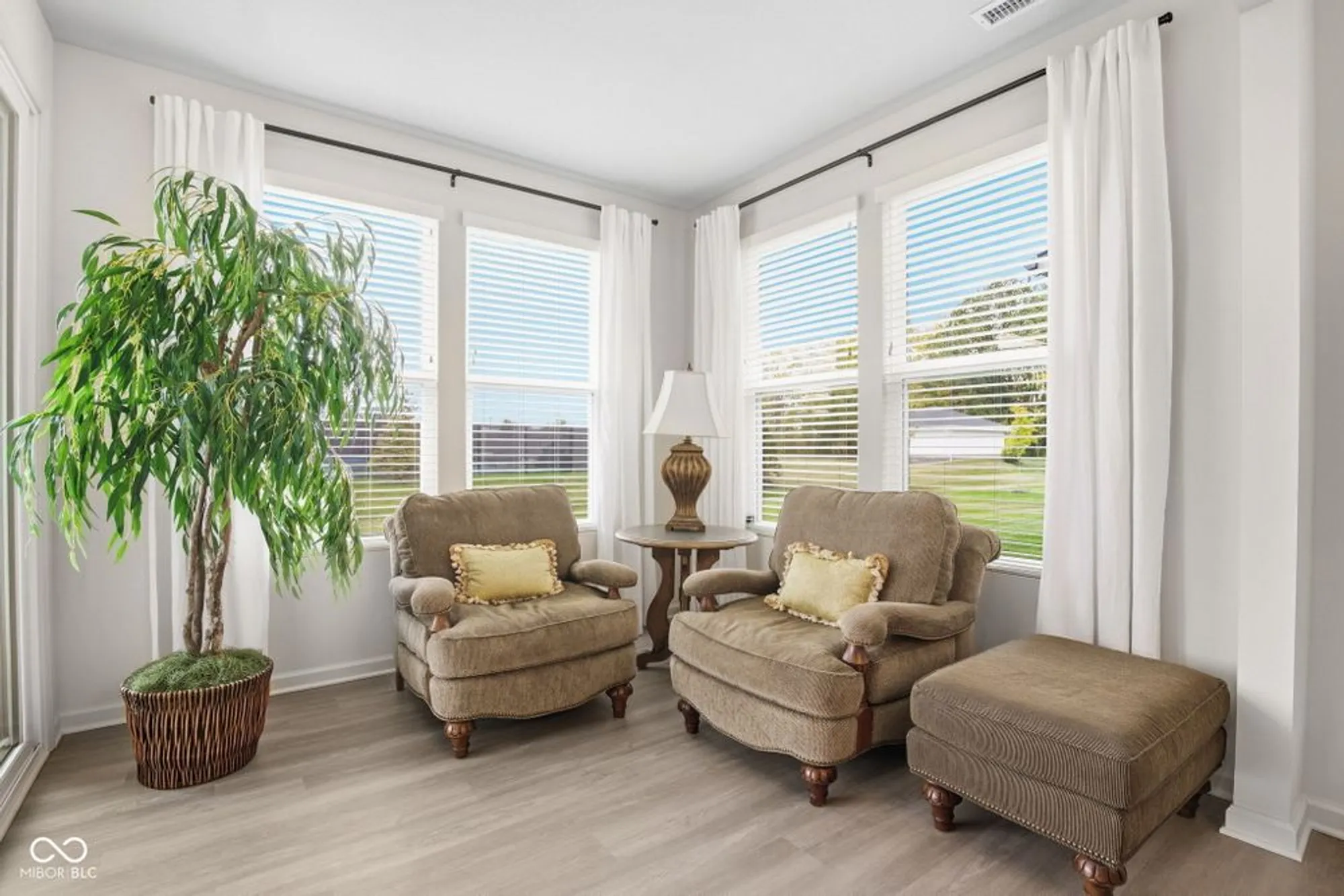 Property Slideshow image 28 of 73 | 2635 ruffian dr, Westfield, IN, 46074