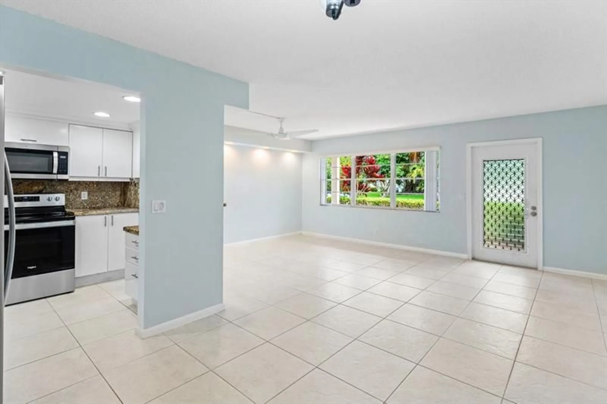 Property Slideshow image 2 of 62 | 1084 harwood f # 1084, Deerfield Beach, FL, 33442