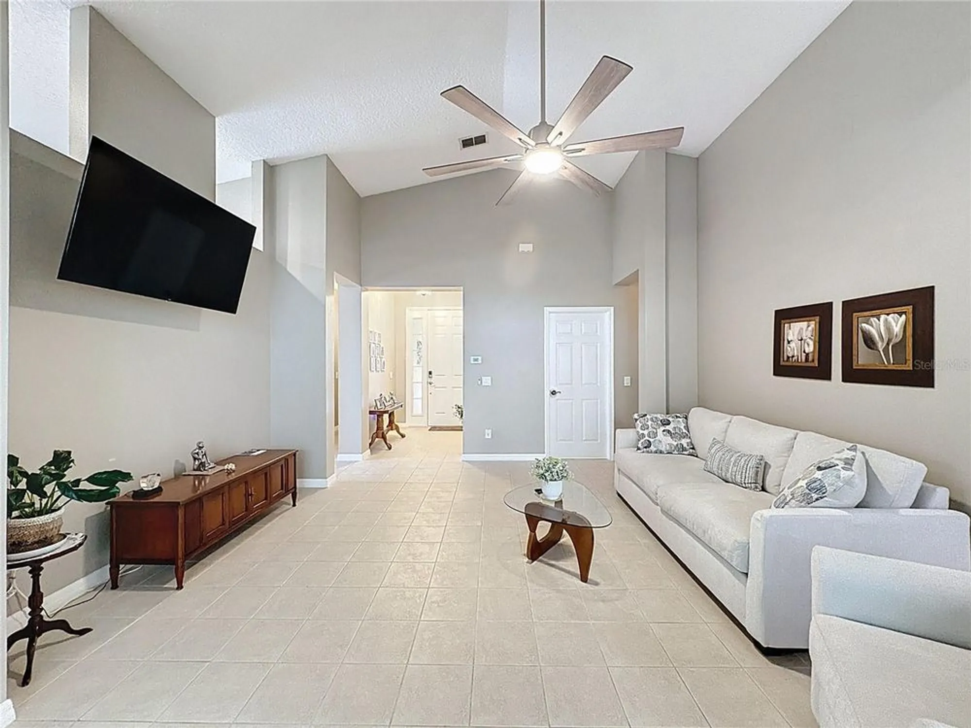 Property Slideshow image 10 of 75 | 133 crepe myrtle dr, Groveland, FL, 34736