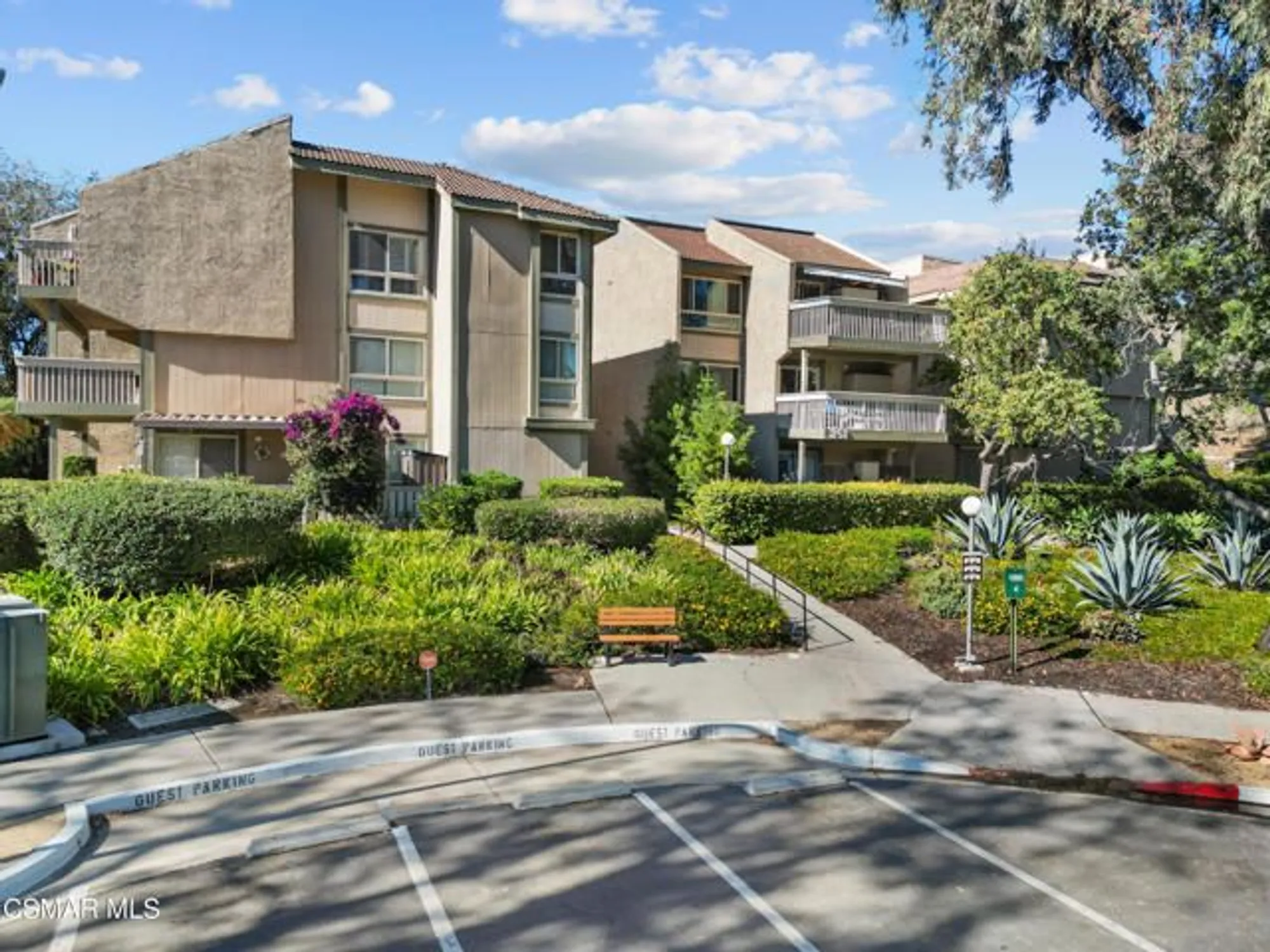 Property Slideshow image 20 of 33 | 351 chestnut hill ct 14, Thousand Oaks, CA, 91360