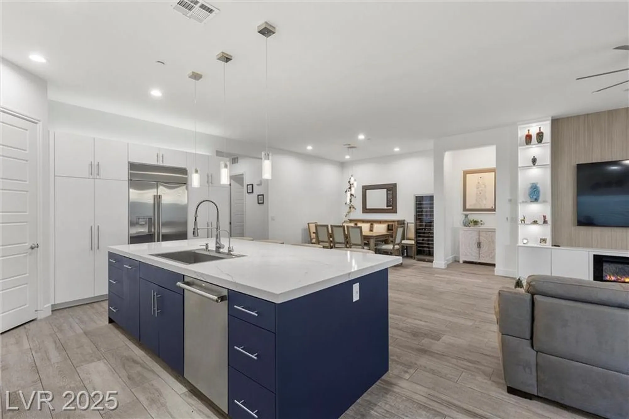 Property Slideshow image 6 of 55 | 12476 heritage bend dr, Las Vegas, NV, 89138