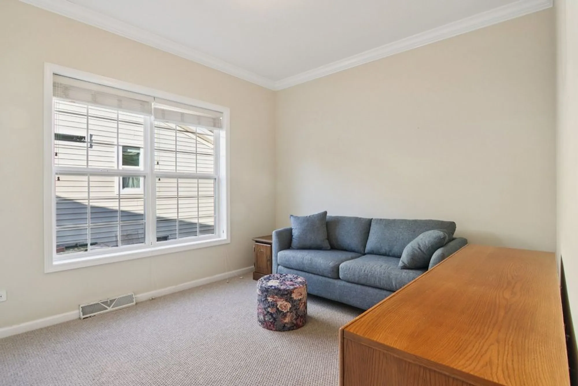 Property Slideshow image 21 of 39 | 328 legacy ct, Grayslake, IL, 60030