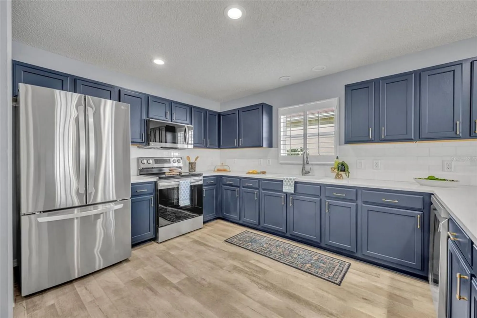 Property Slideshow image 7 of 54 | 1428 almanza dr, Lady Lake, FL, 32159