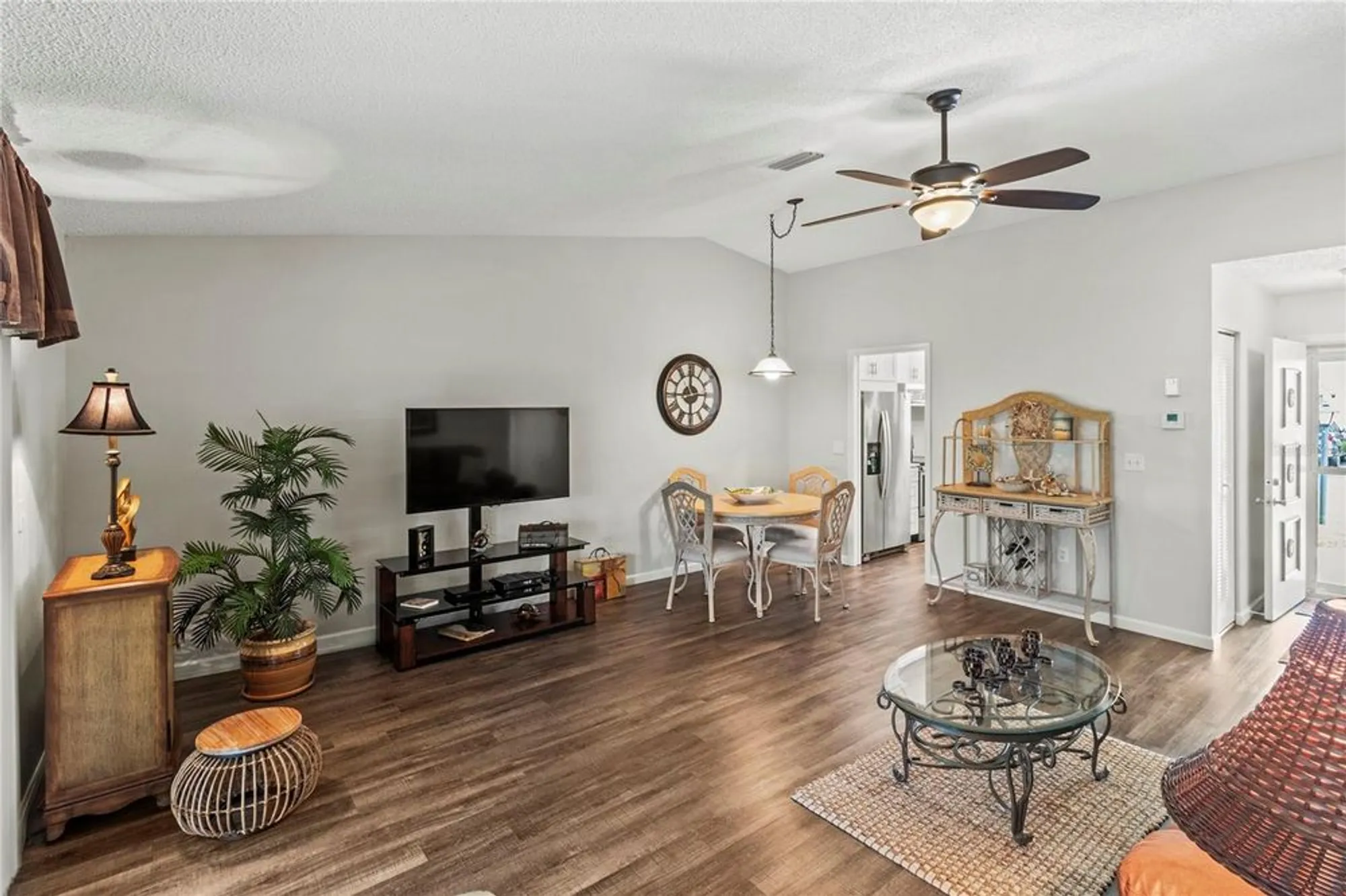 Property Slideshow image 21 of 57 | 3619 36th avenue dr, Bradenton, FL, 34205