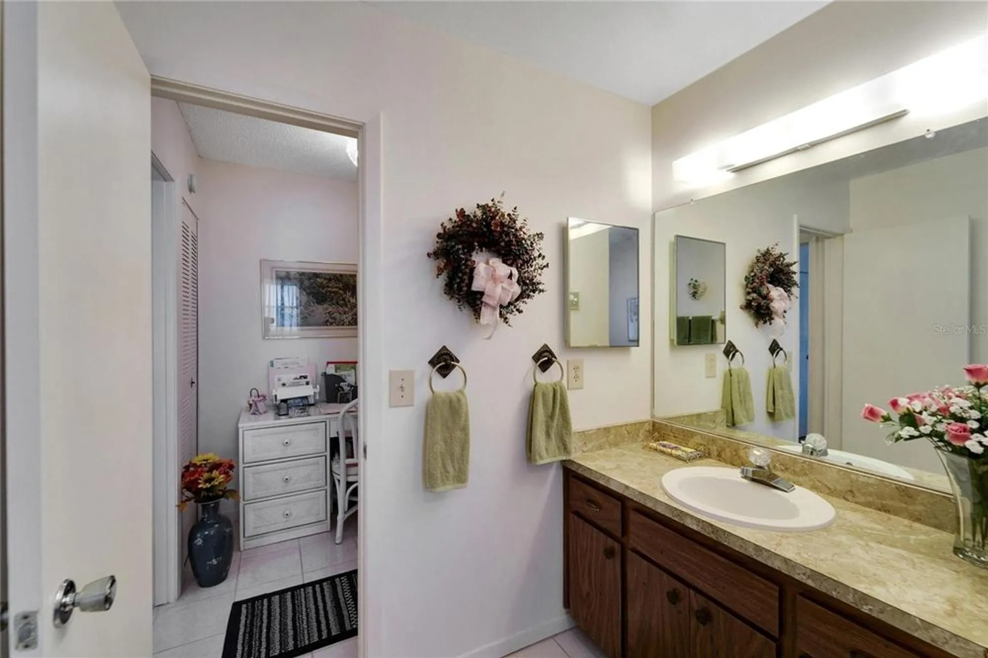 Property Slideshow image 33 of 42 | 612 allegheny dr, Sun City Center, FL, 33573