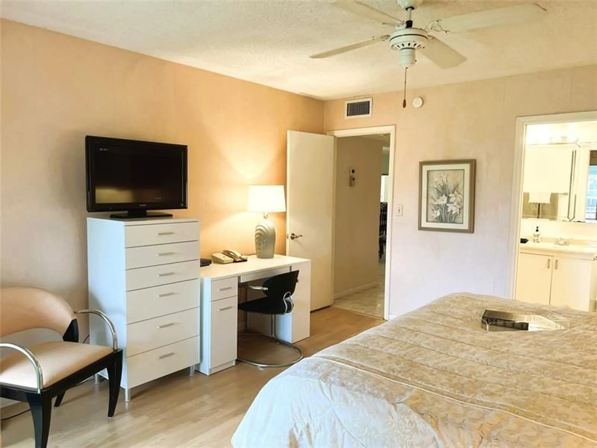 Property Slideshow image 10 of 38 | 2902 victoria cir e3, Coconut Creek, FL, 33066