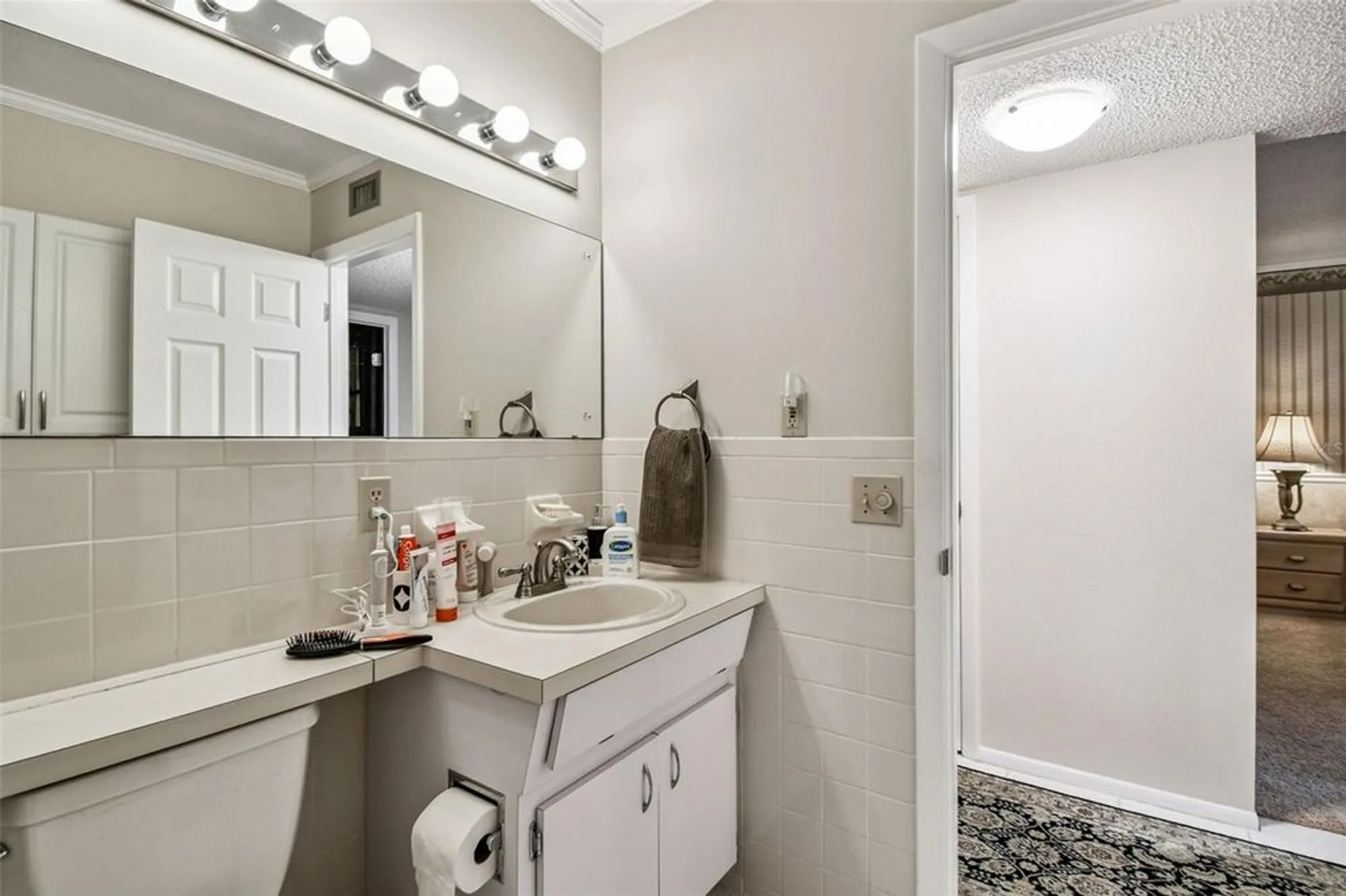 Property Slideshow image 61 of 74 | 2170 americus blvd 34, Clearwater, FL, 33763