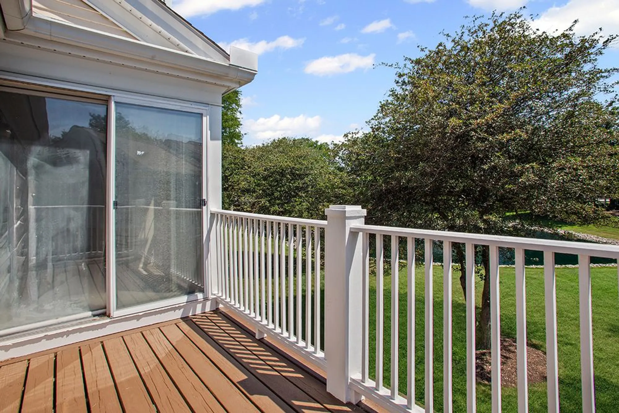 Property Slideshow image 19 of 23 | 109 rob roy ln c, Prospect Heights, IL, 60070