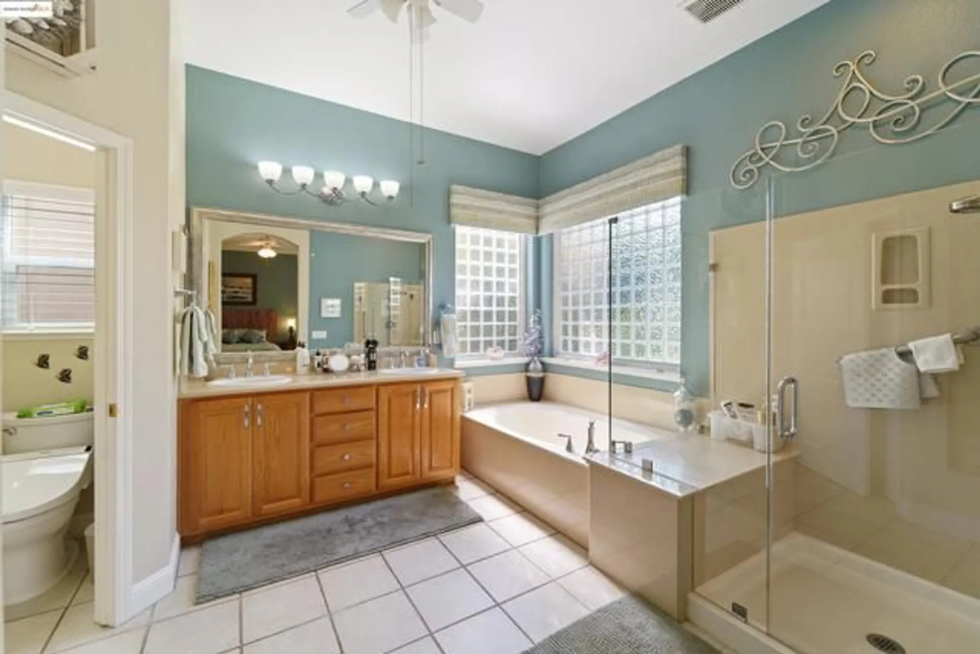 Property Slideshow image 36 of 60 | 910 suntan ln, Brentwood, CA, 94513