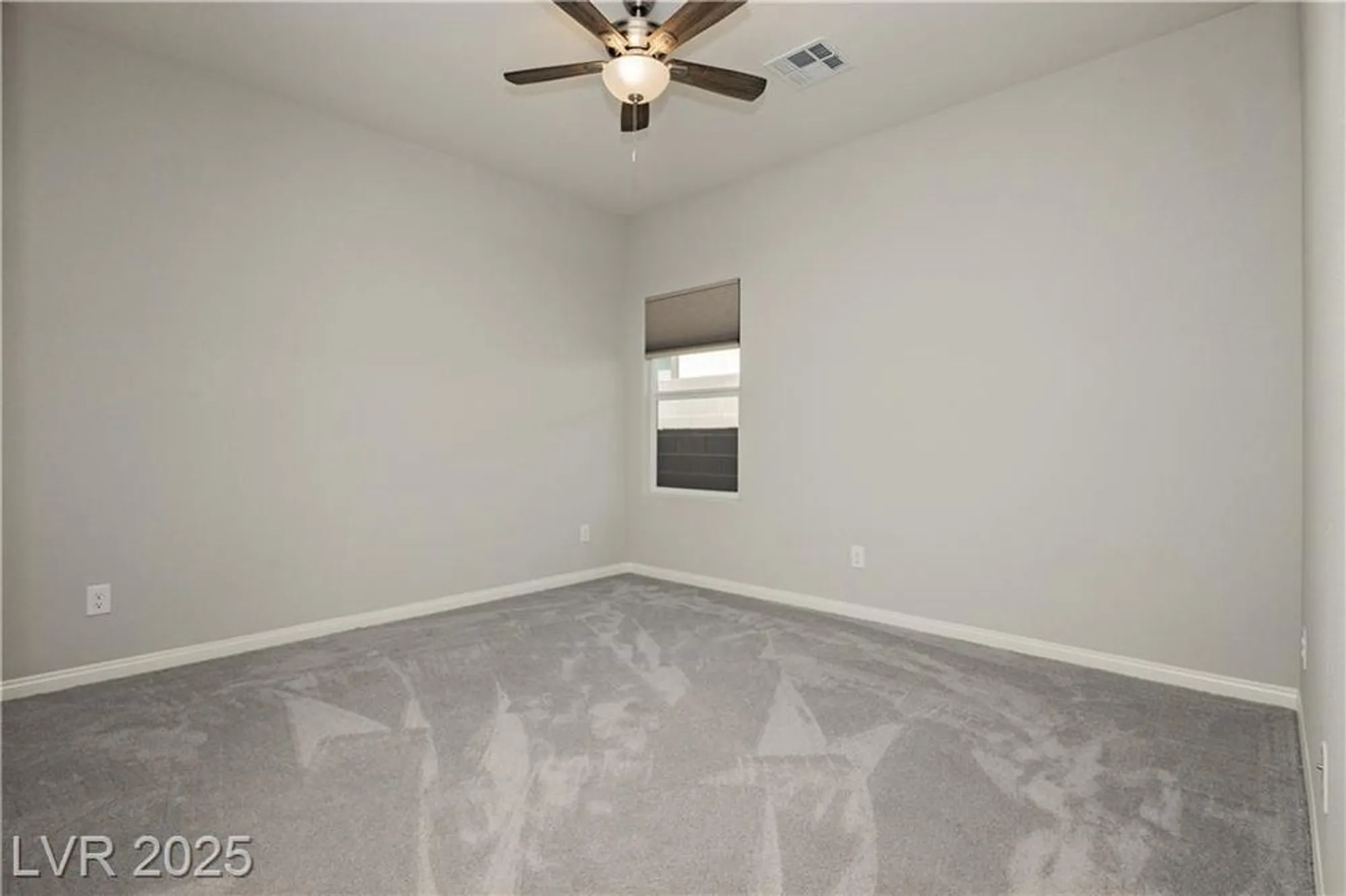 Property Slideshow image 20 of 47 | 7511 phoenix falls st, North Las Vegas, NV, 89084