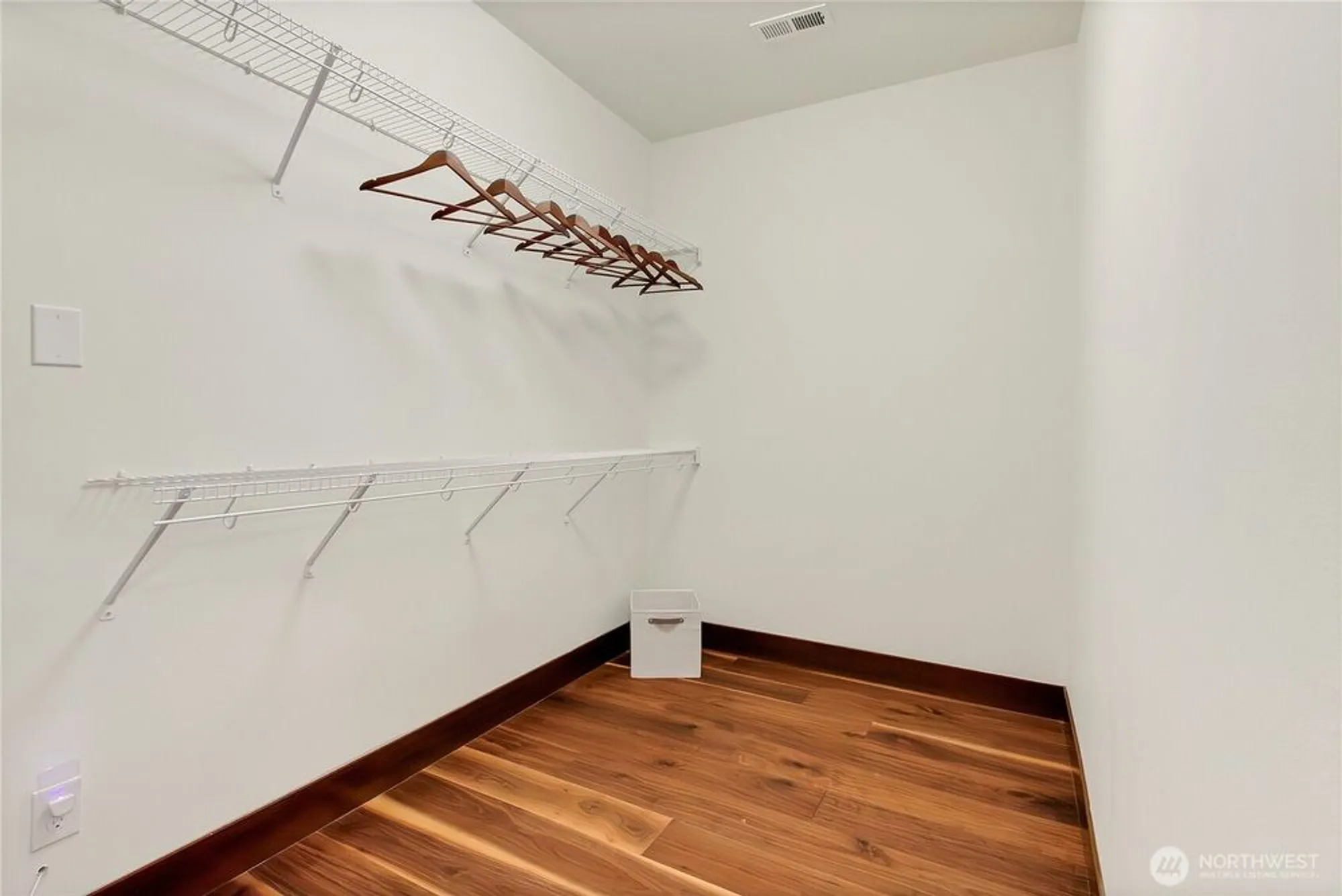 Property Slideshow image 15 of 28 | 14226 189th ave, Bonney Lake, WA, 98391