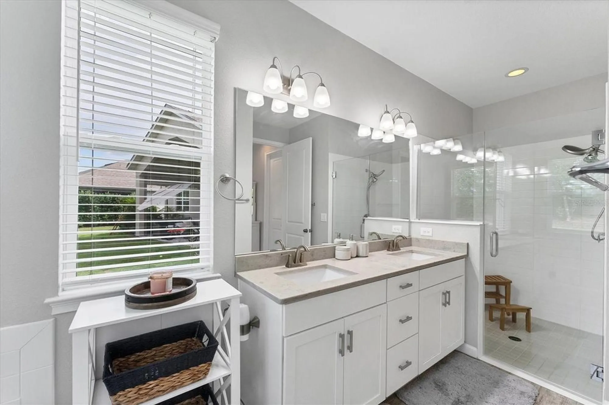 Property Slideshow image 22 of 45 | 11240 spring gate trl, Bradenton, FL, 34211