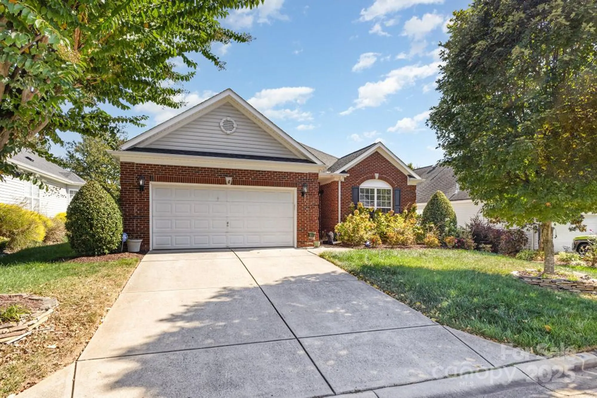 Property Slideshow image 4 of 35 | 881 platinum dr, Fort Mill, SC, 29708
