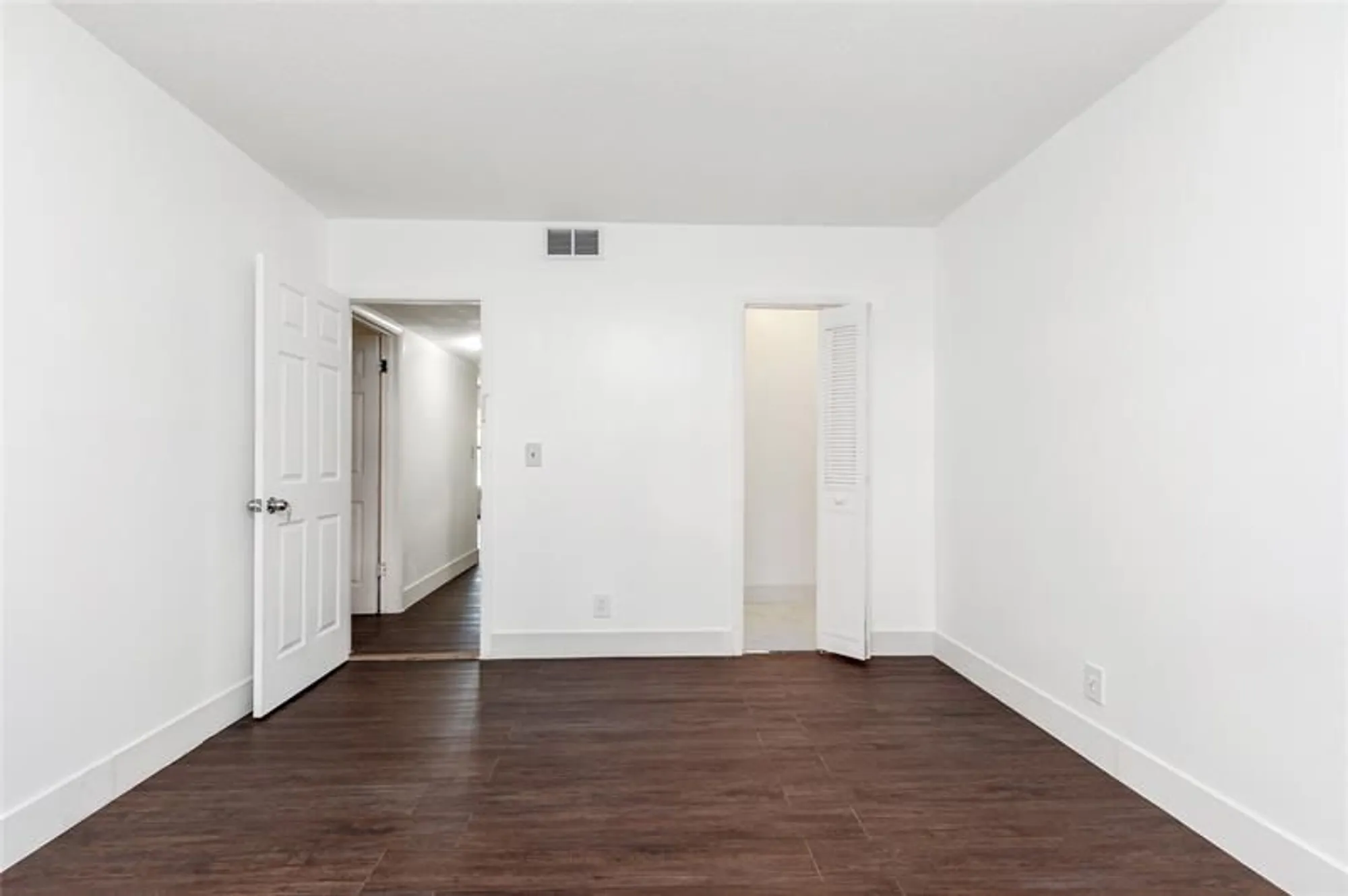 Property Slideshow image 20 of 39 | 3081 nw 47th ter 107, Lauderdale Lakes, FL, 33313