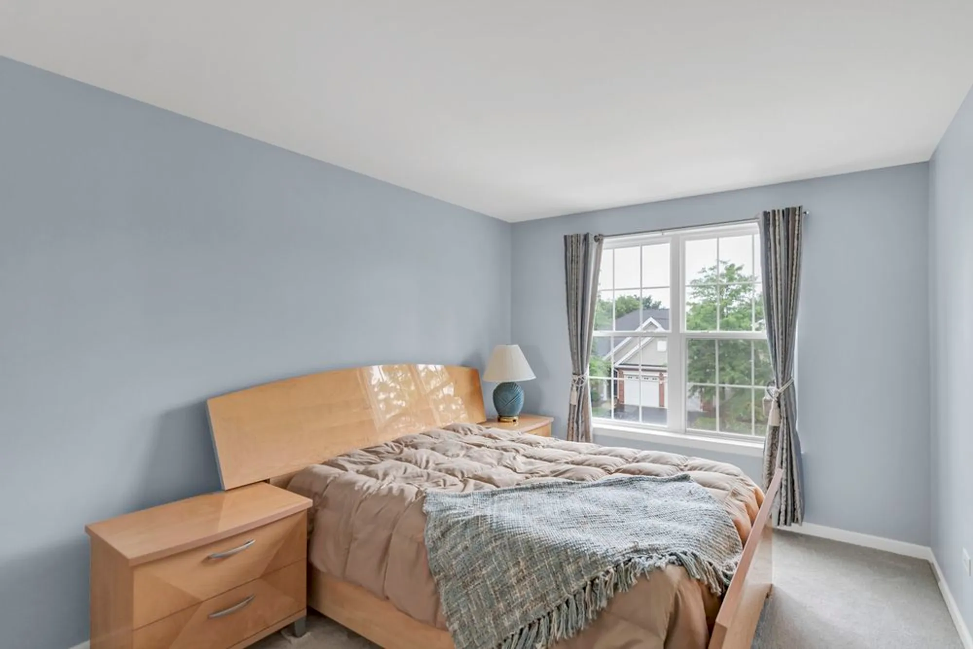 Property Slideshow image 29 of 43 | 3848 valhalla dr, Elgin, IL, 60124