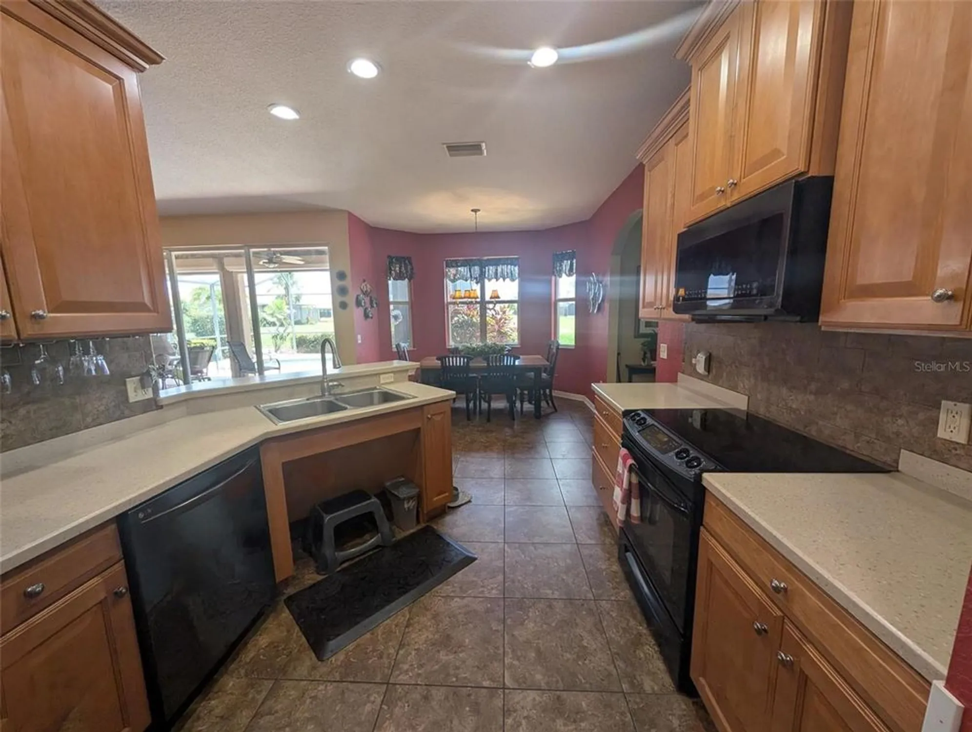 Property Slideshow image 11 of 36 | 5384 hogan ln, Winter Haven, FL, 33884