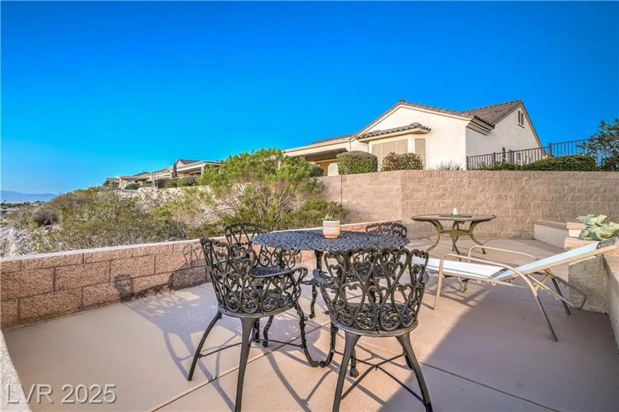 Property Slideshow image 15 of 48 | 2760 olivia heights ave, Henderson, NV, 89052