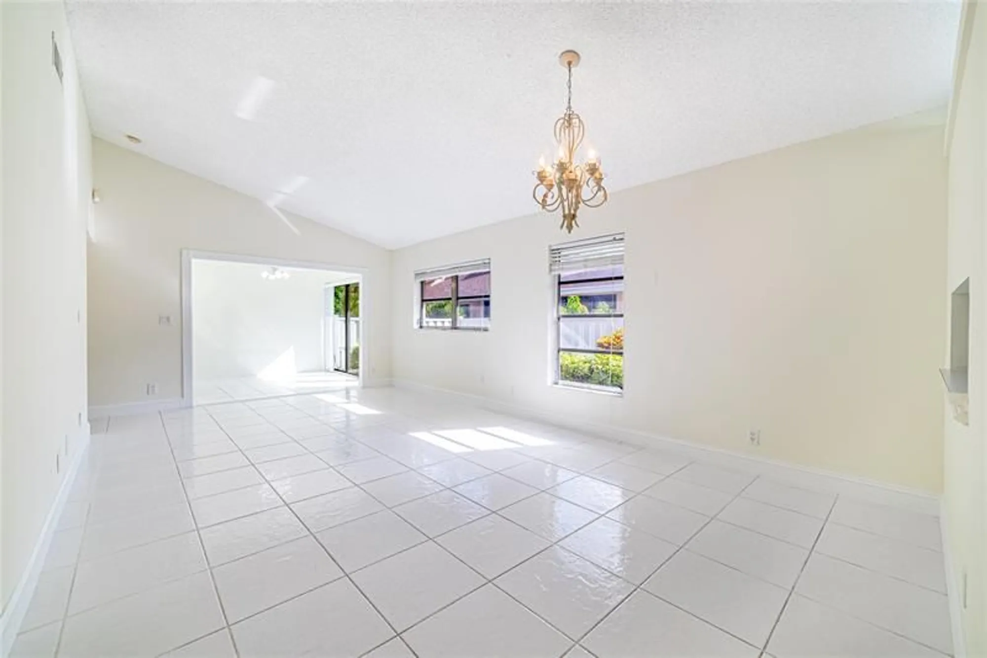 Property Slideshow image 2 of 21 | 8307 summerbreeze ln, Boca Raton, FL, 33496