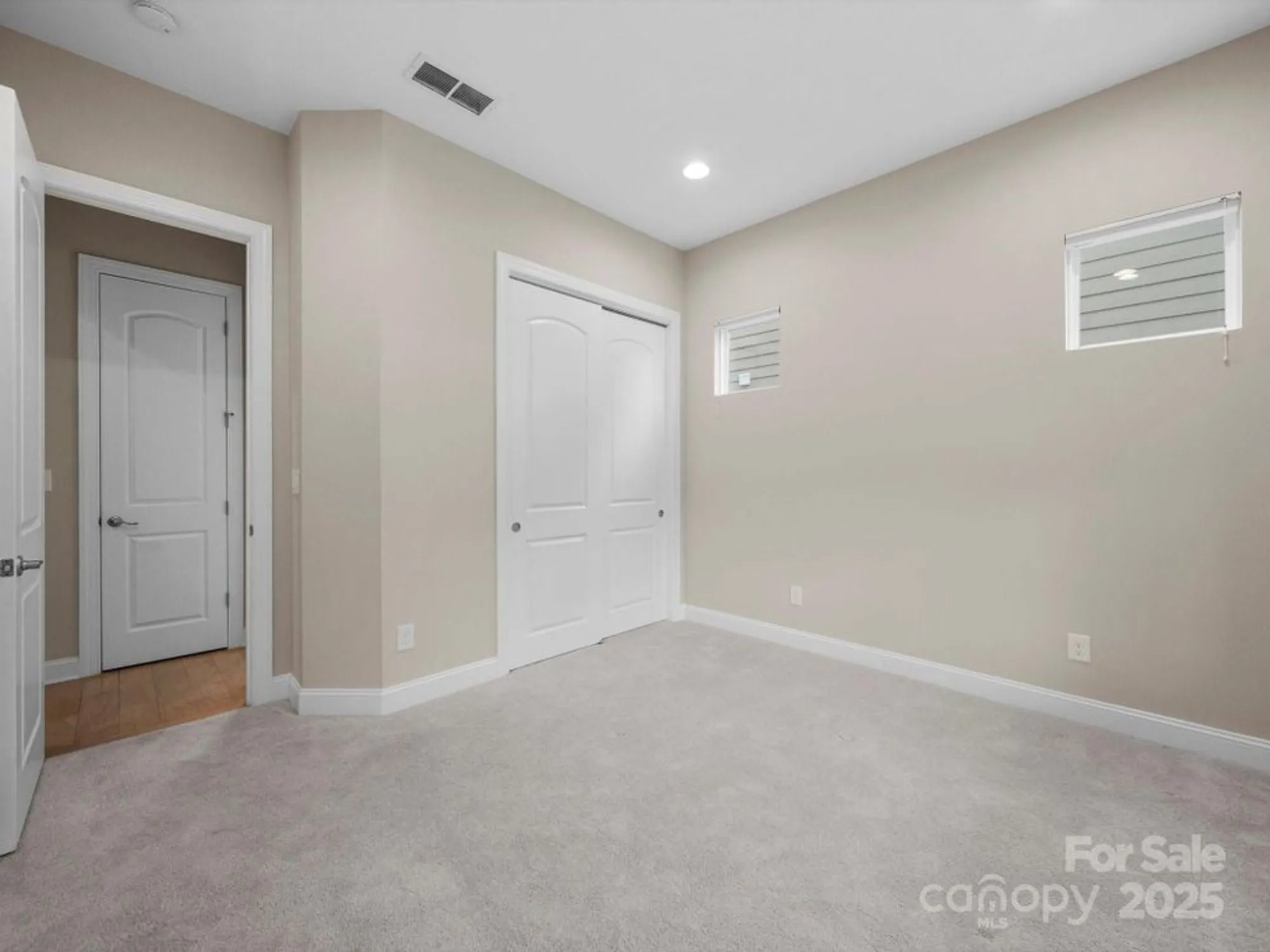 Property Slideshow image 18 of 44 | 253 stone mountain way, Denver, NC, 28037