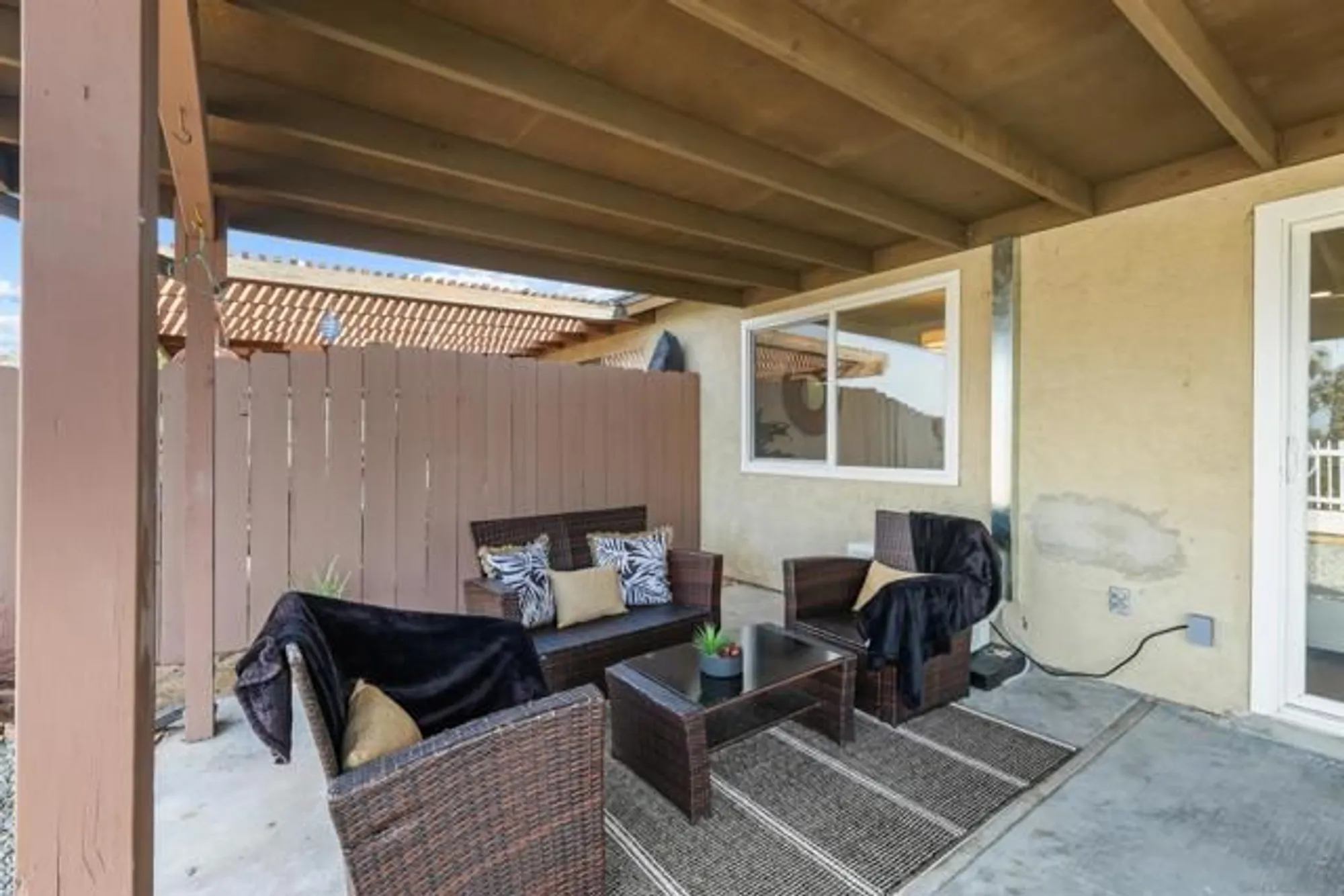 Property Slideshow image 14 of 18 | 3910 san lorenzo ct, Oceanside, CA, 92057