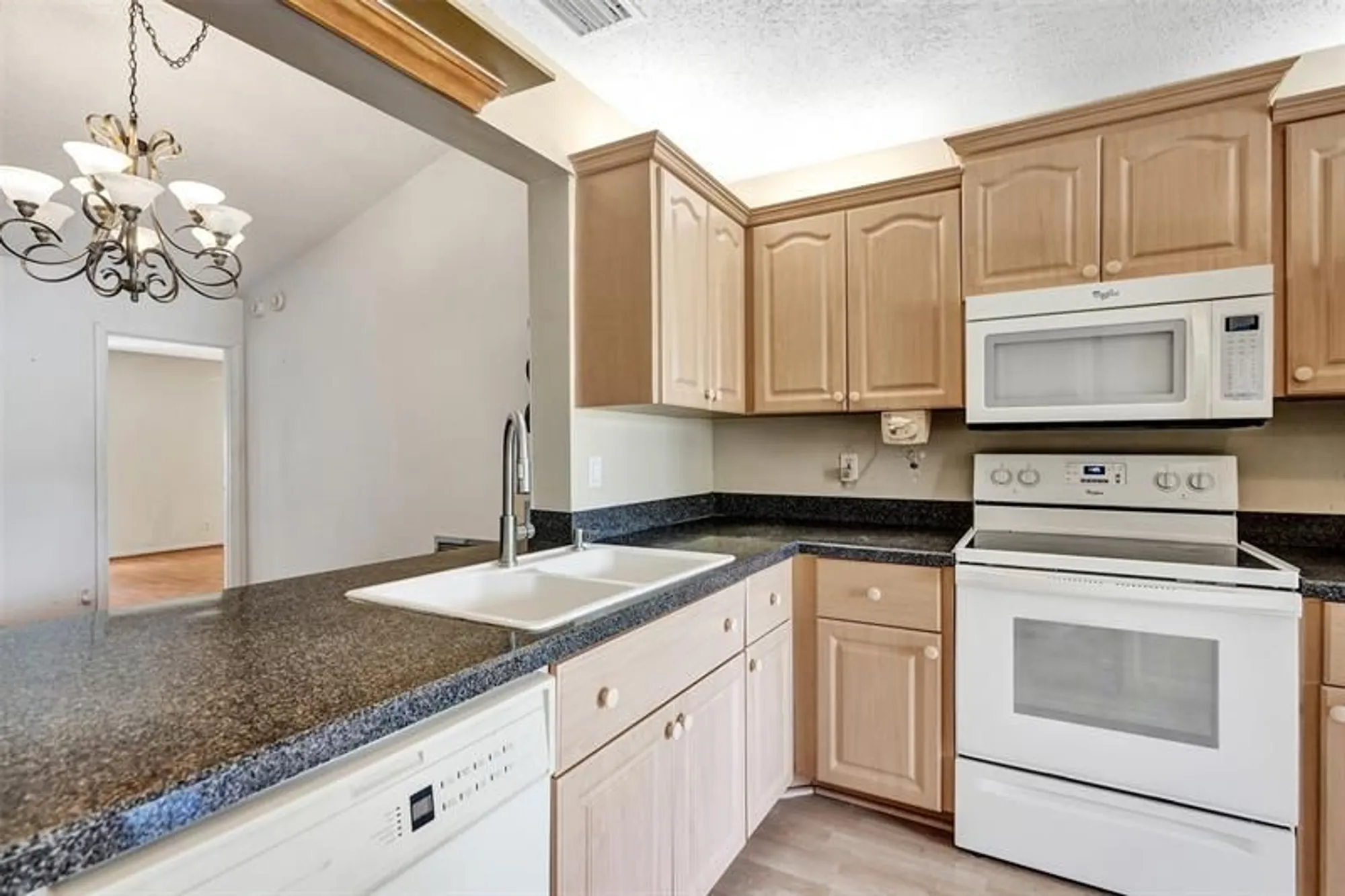 Property Slideshow image 9 of 94 | 1622 sw 19th ave, Deerfield Beach, FL, 33442