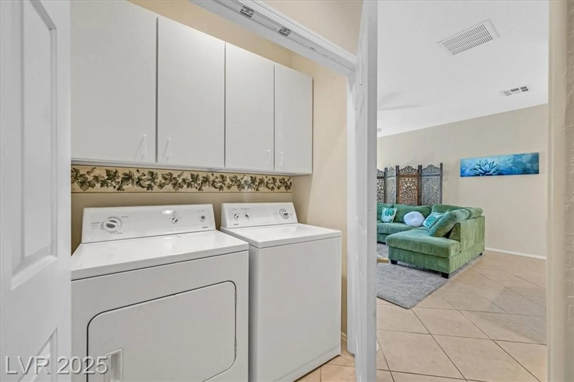 Property Slideshow image 23 of 37 | 6097 falconer ave, Las Vegas, NV, 89122