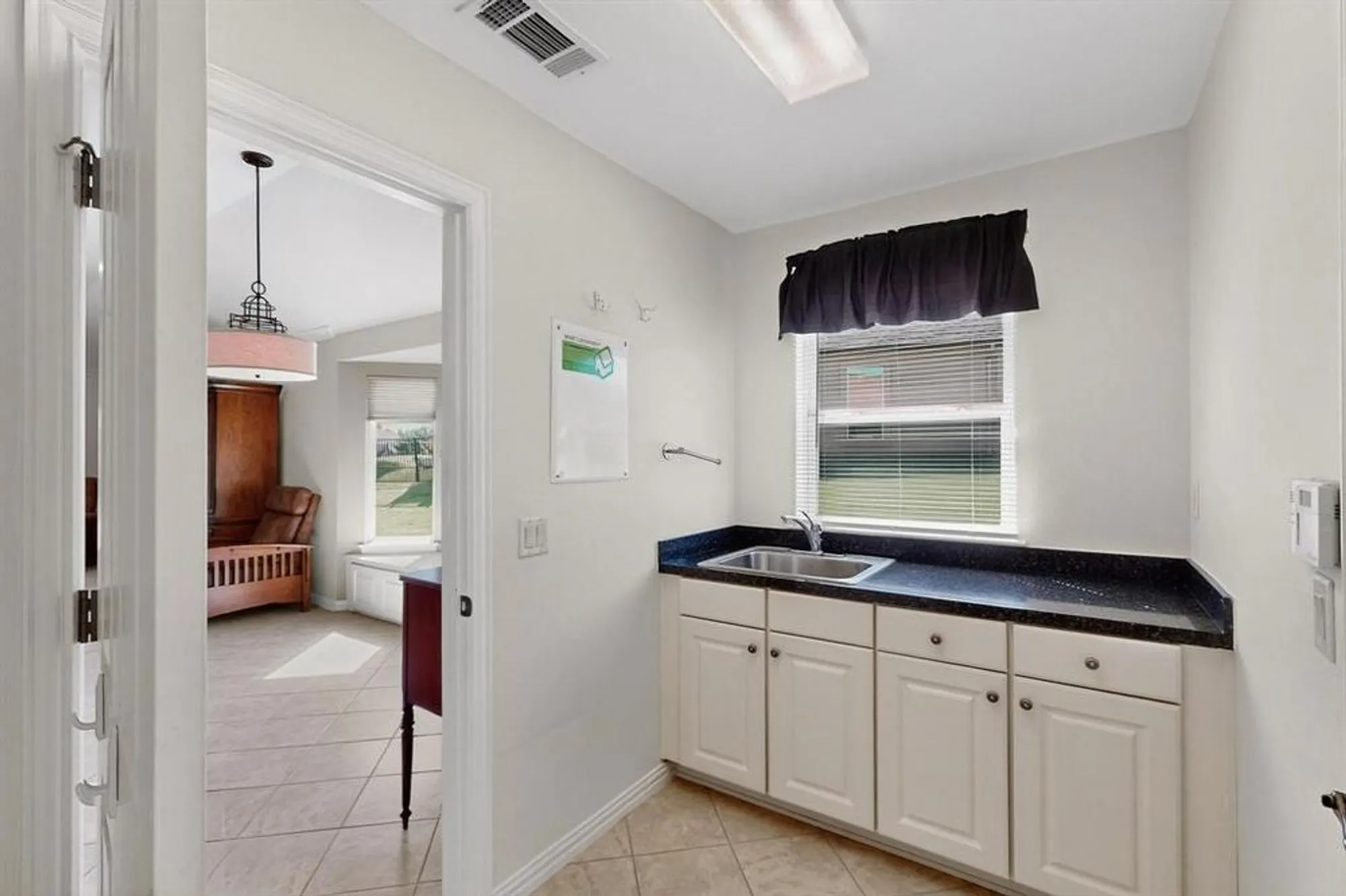 Property Slideshow image 32 of 39 | 8717 sarasota, Denton, TX, 76207