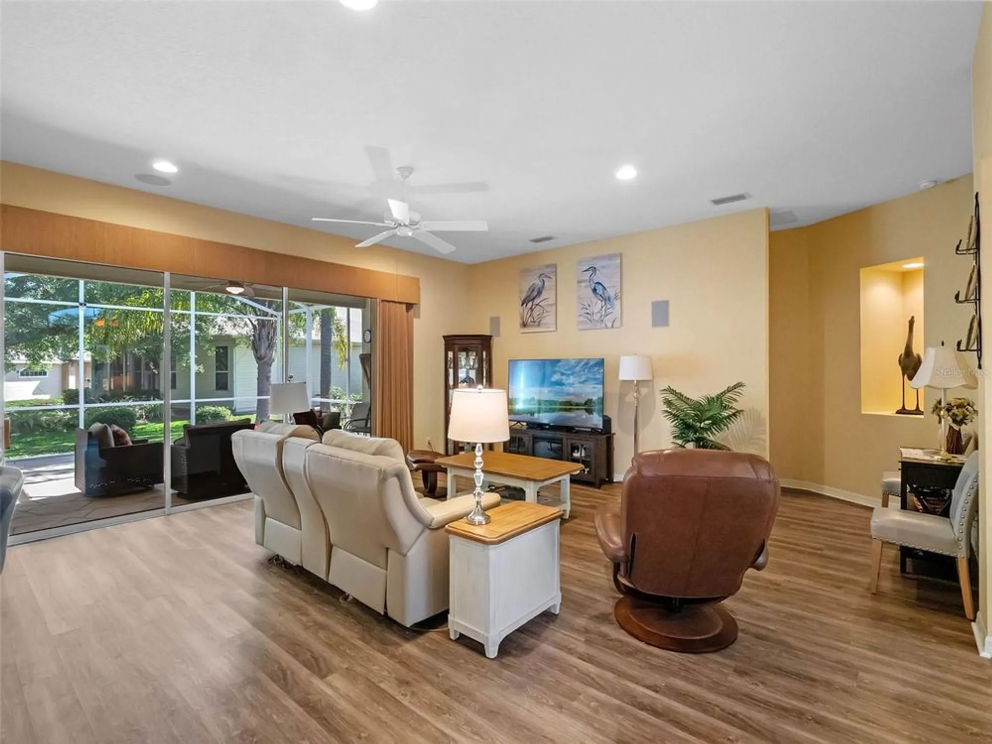 Property Slideshow image 7 of 65 | 20504 queen alexandra dr, Leesburg, FL, 34748