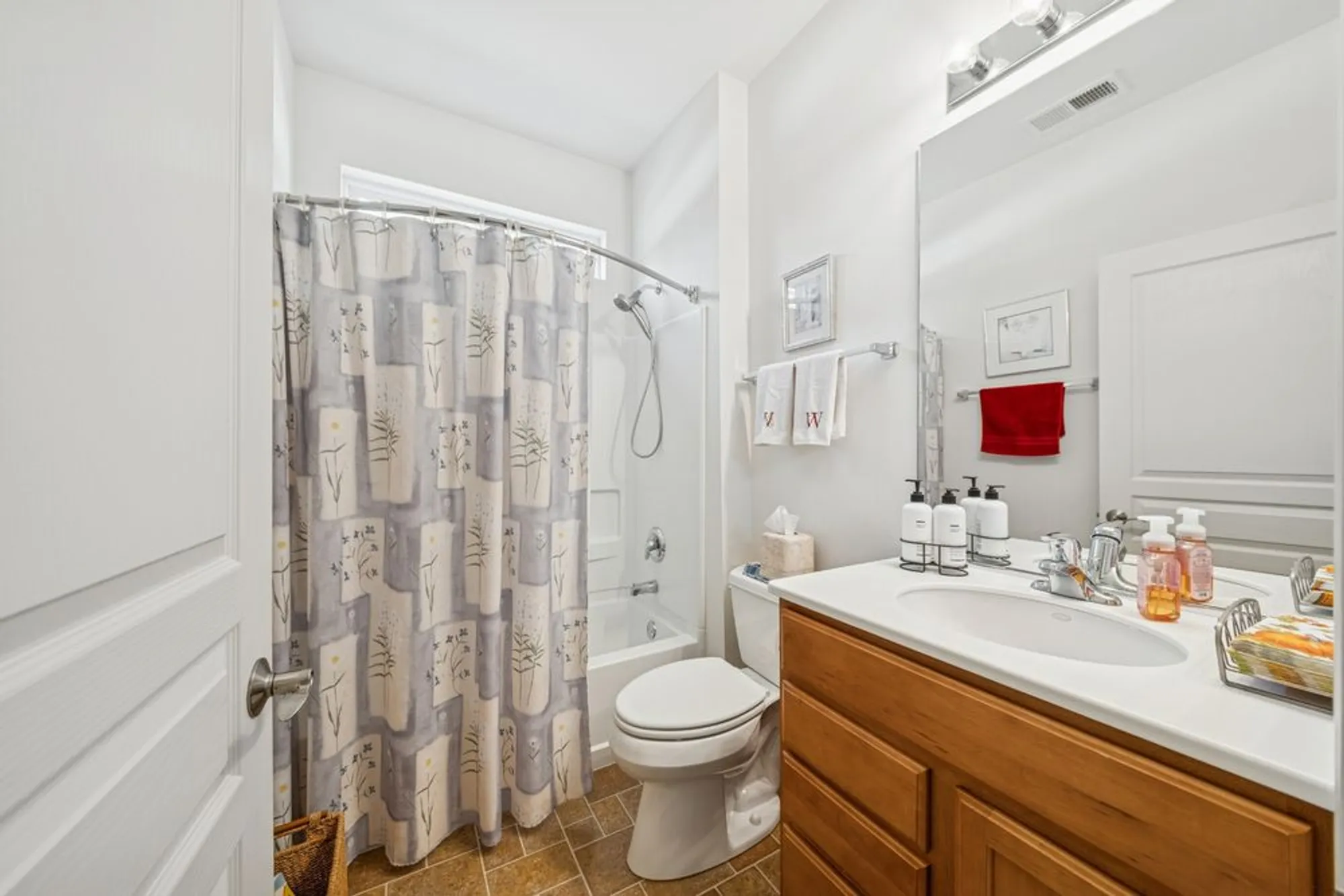 Property Slideshow image 5 of 27 | 2541 harvest vly, Elgin, IL, 60124