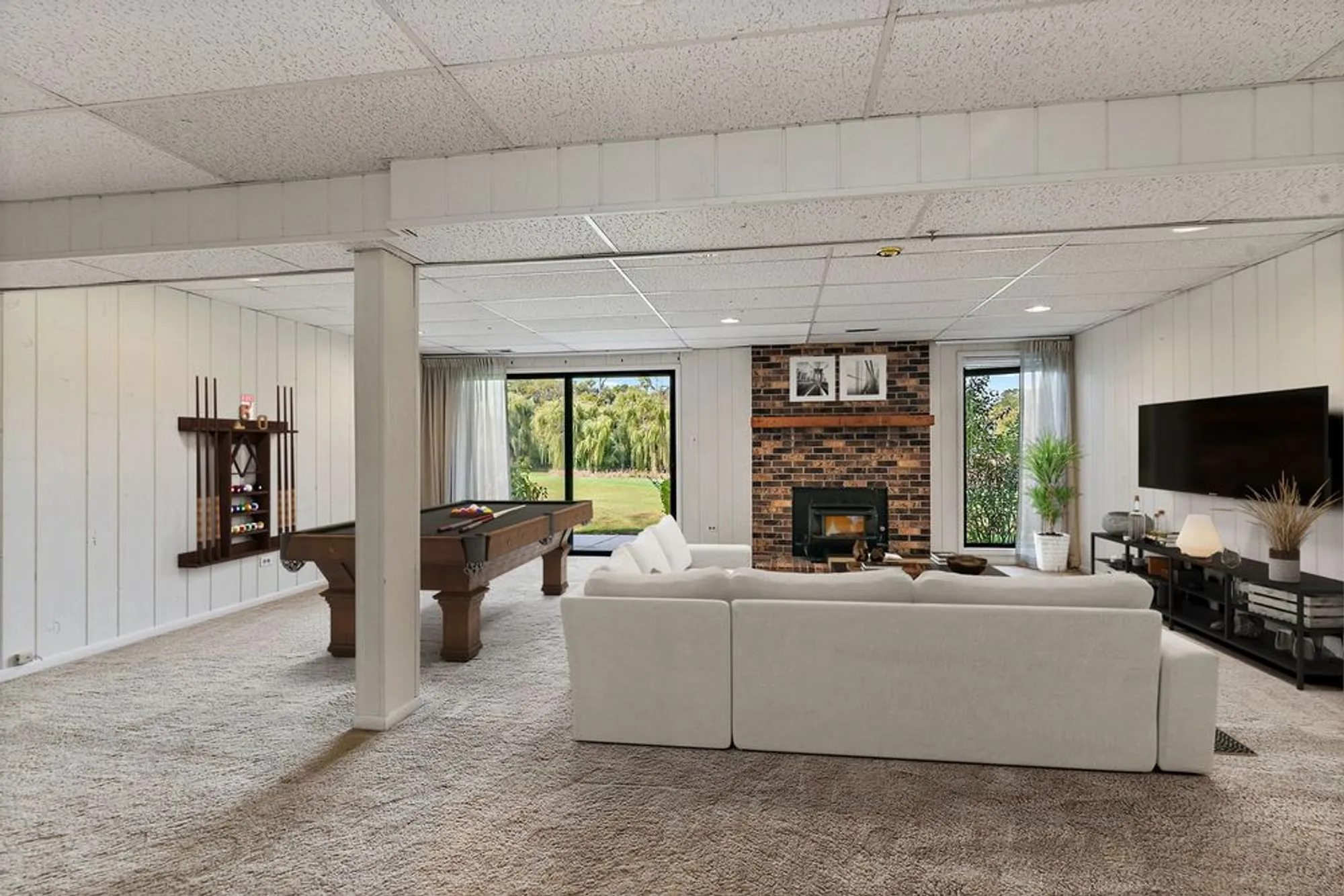 Property Slideshow image 26 of 39 | 830 oak hill rd, Lake Barrington, IL, 60010