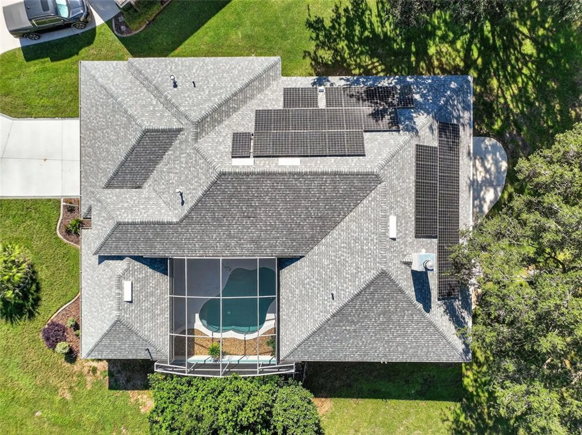 Property Slideshow image 40 of 66 | 21607 regency park ln, Leesburg, FL, 34748