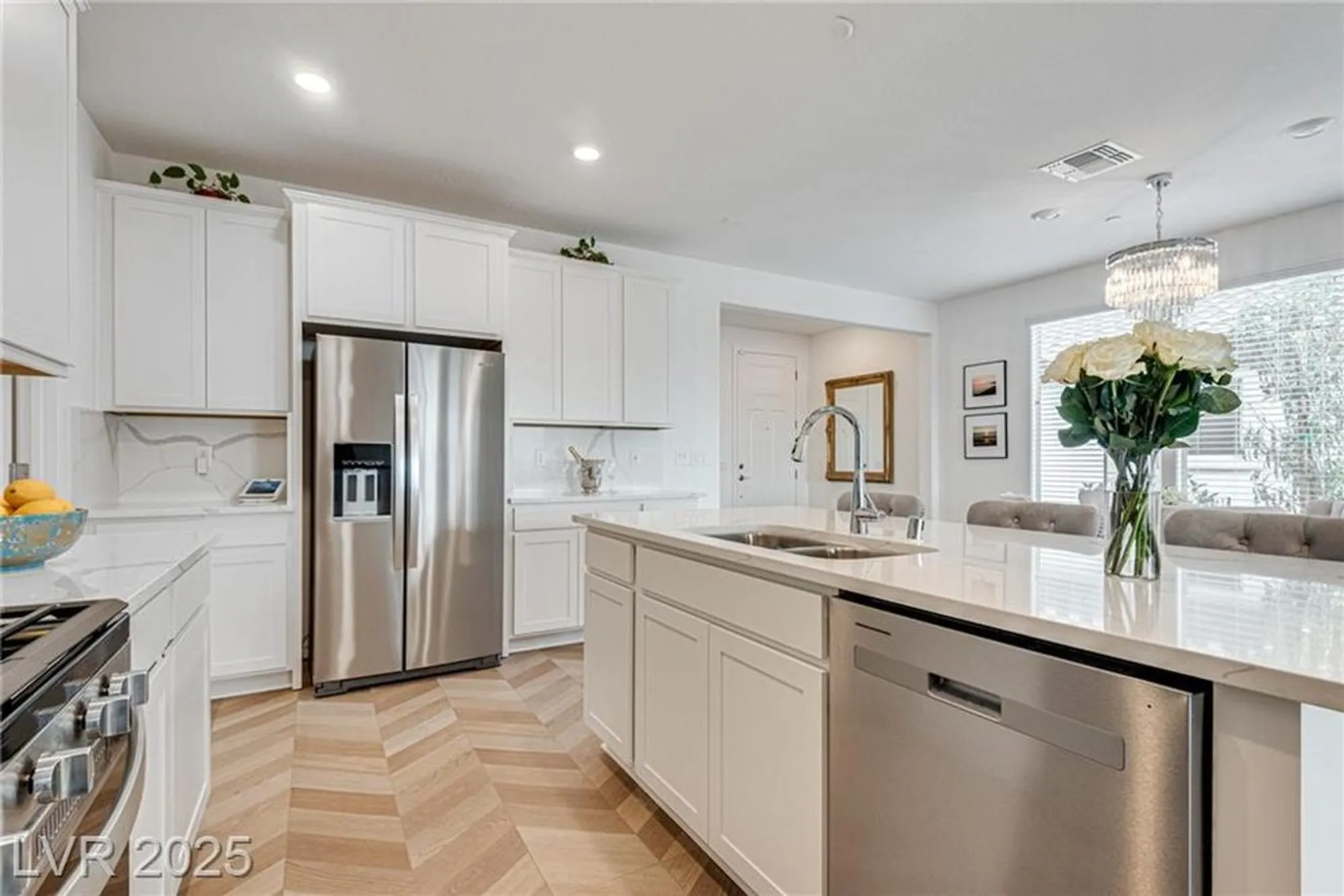 Property Slideshow image 11 of 35 | 48 stone bluff ln, Henderson, NV, 89011