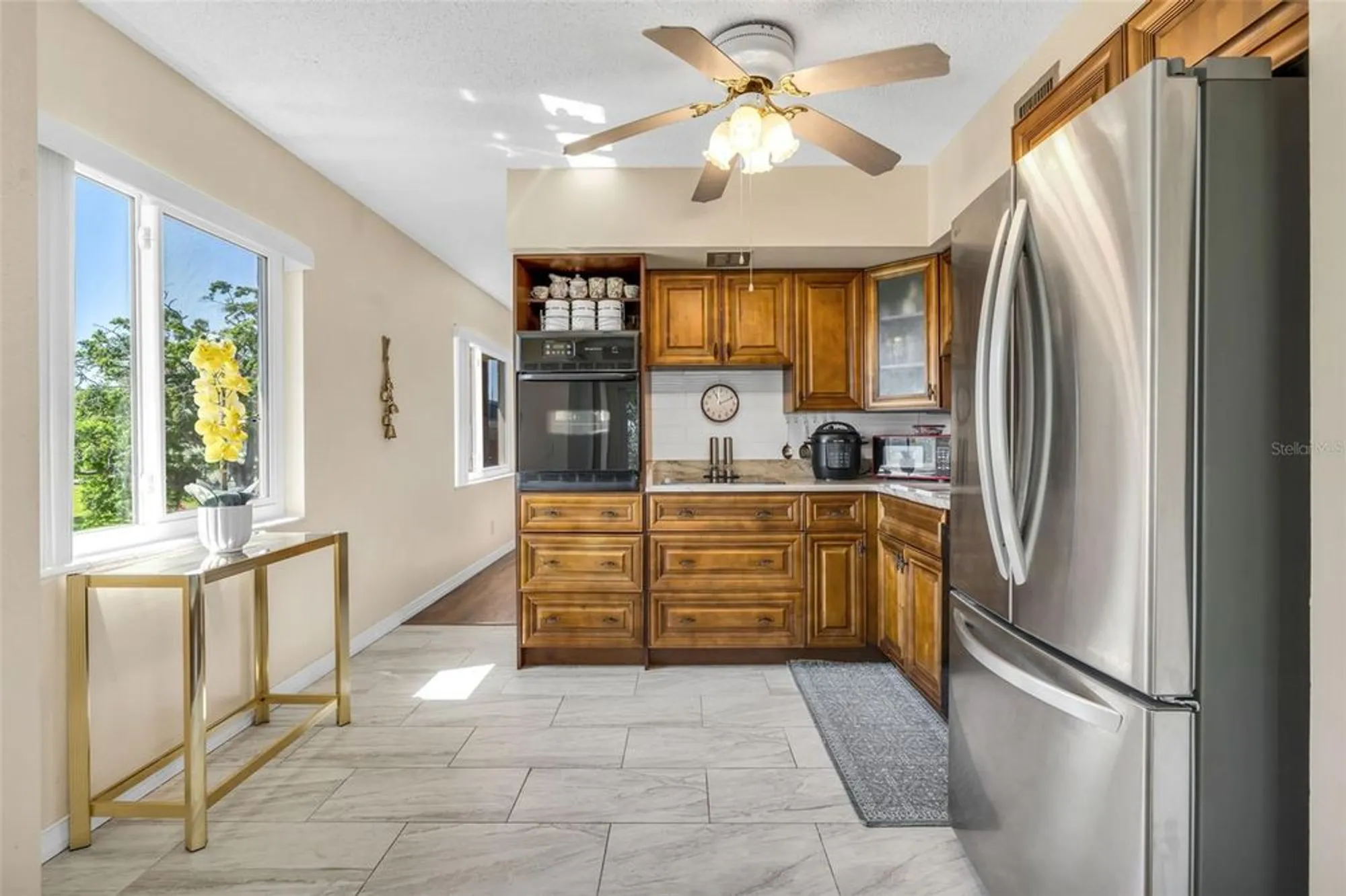 Property Slideshow image 10 of 29 | 2458 columbia dr 84, Clearwater, FL, 33763