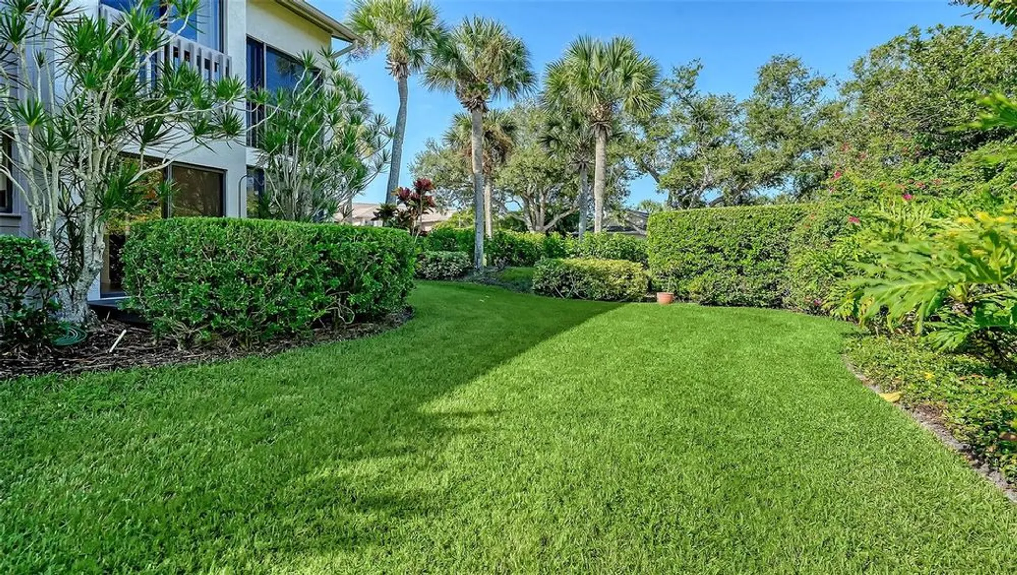Property Slideshow image 35 of 72 | 1603 starling dr # 101, Sarasota, FL, 34231