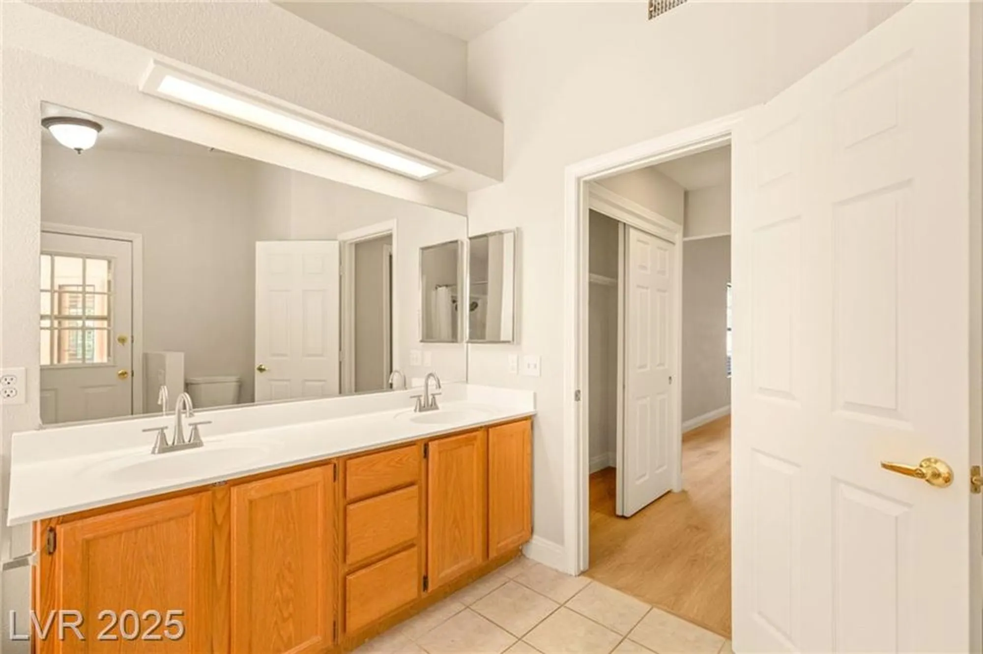 Property Slideshow image 22 of 40 | 5605 bay shore cir, Las Vegas, NV, 89130