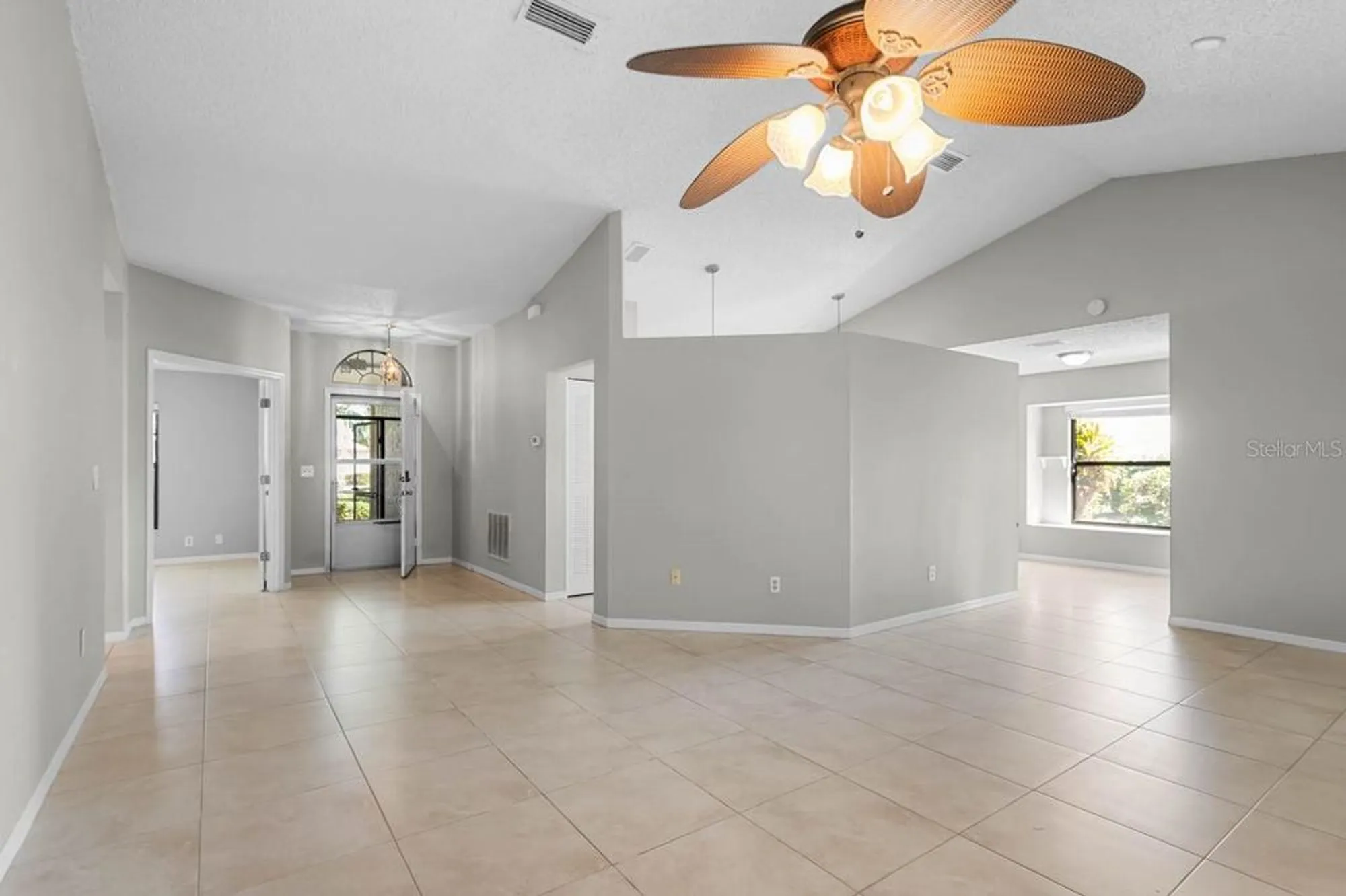 Property Slideshow image 5 of 54 | 1209 litchfield dr # 42, Sun City Center, FL, 33573